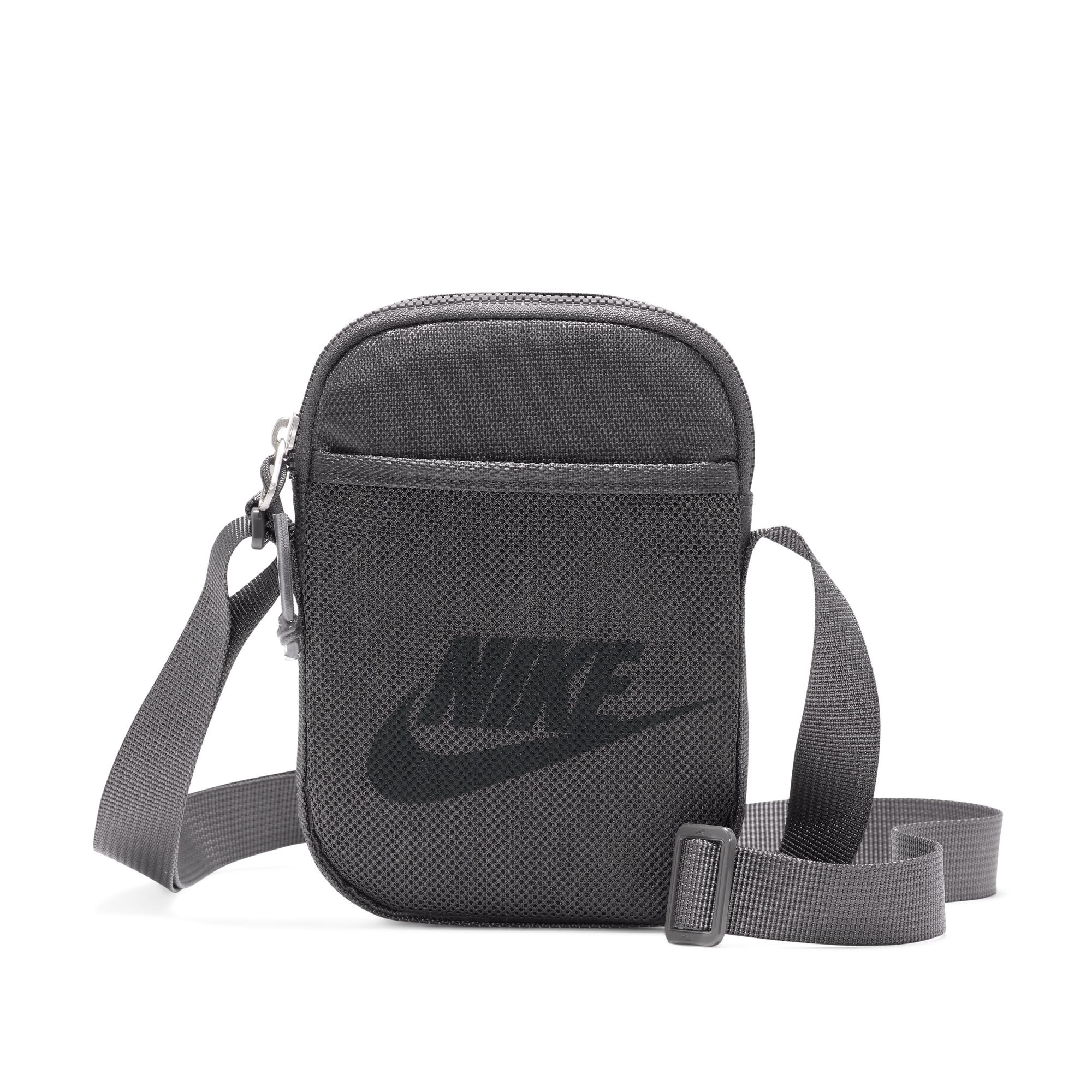 Nike body bag Rs 210 Rt 240 #msy - Marsie's clothingph