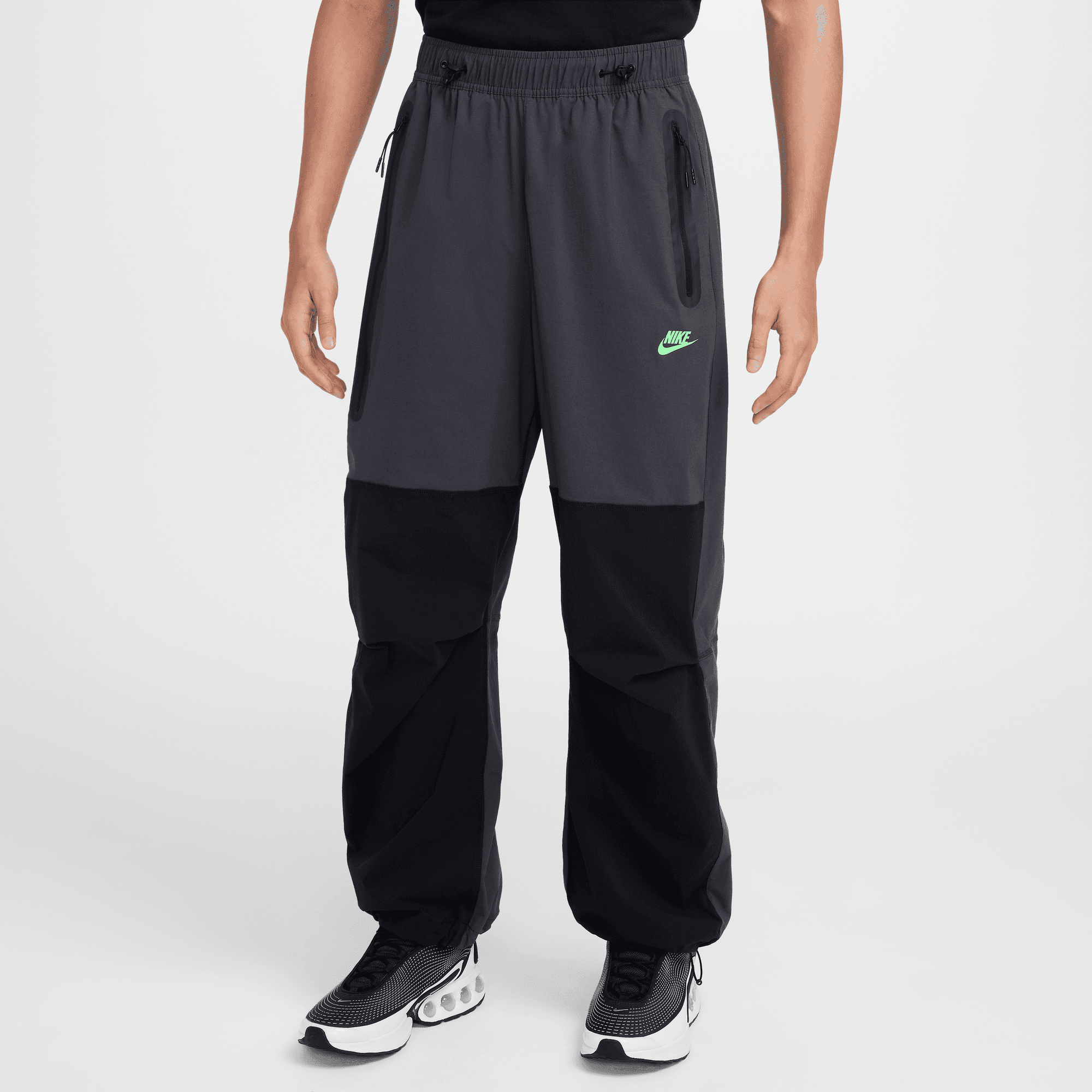 NIKE TECH MEN S WOVEN OPEN HEM PANTS