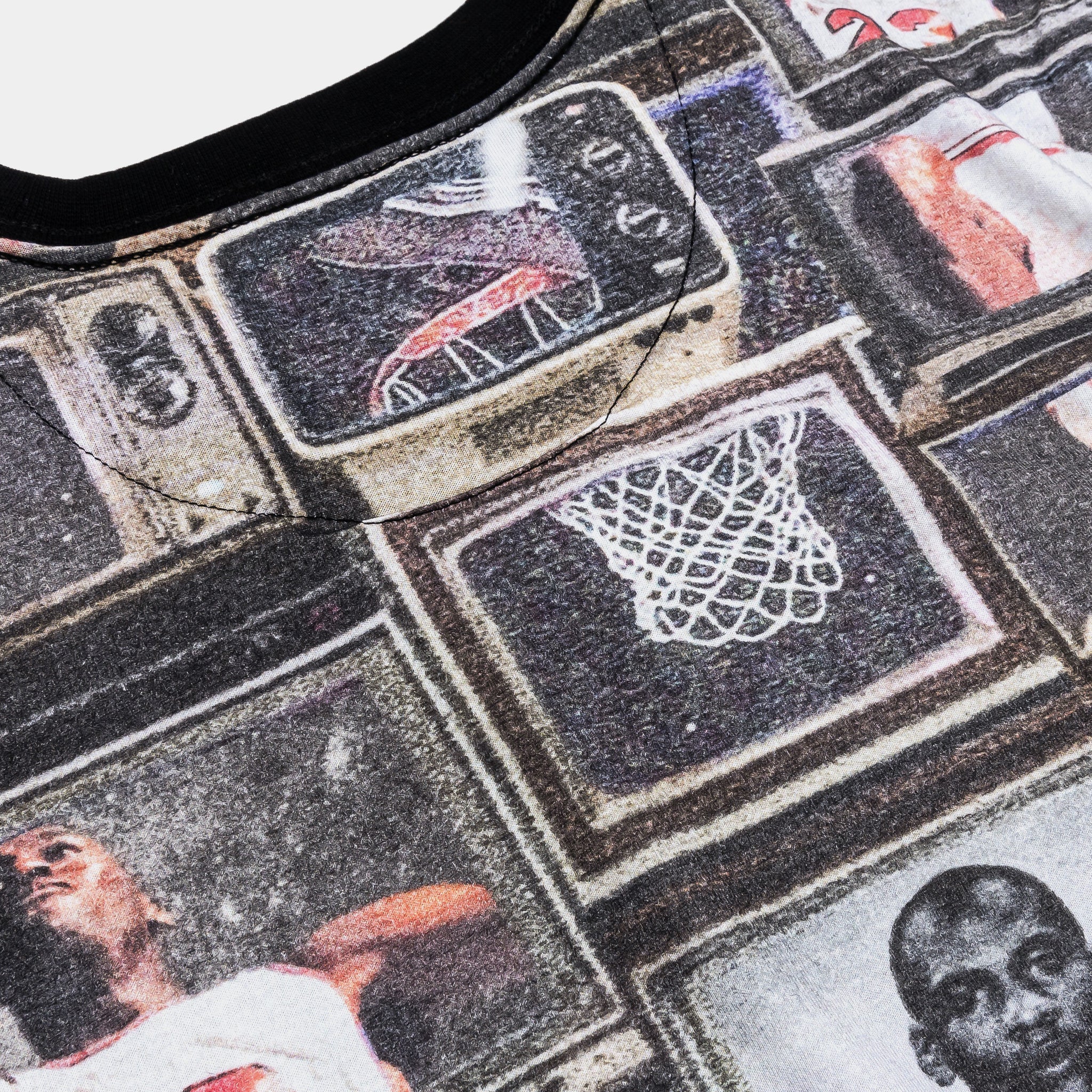 JORDAN KIDS' FLIGHT ESSENTIALS AOP SHORT SLEEVE TEE (GS)