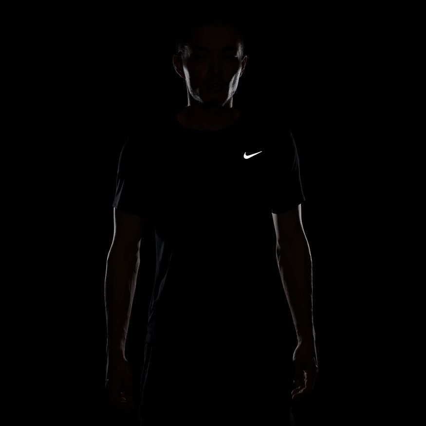 NIKE DRI-FIT UV MILER