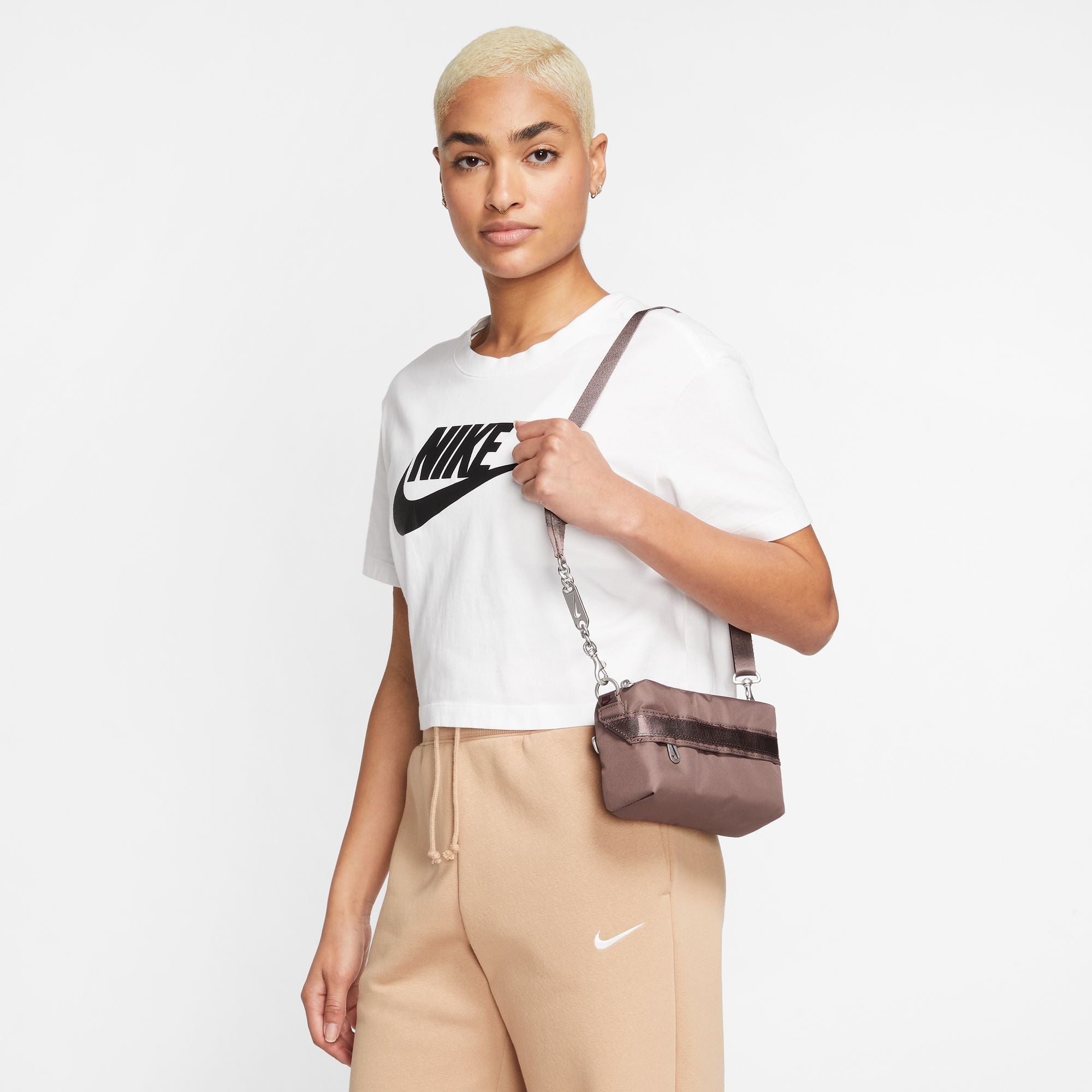 Nike Sportswear Futura Luxe Women's Cross-Body Bag (1L). Nike PH
