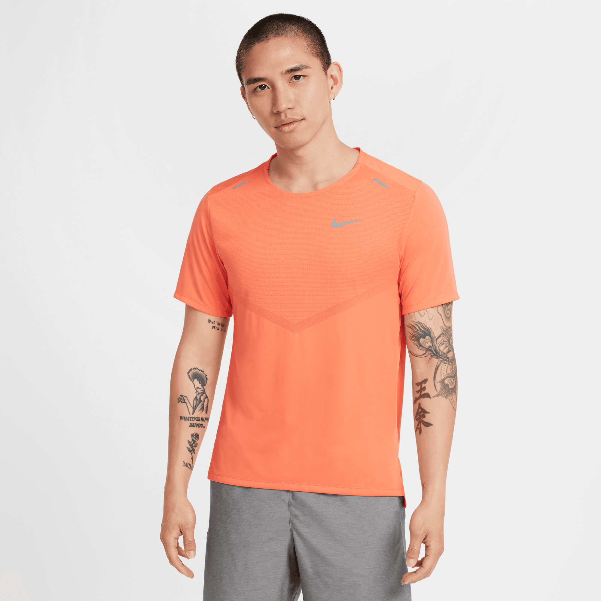 NIKE DRI-FIT RISE 365 MEN'S SHORT-SLEEVE RUNNING TOP