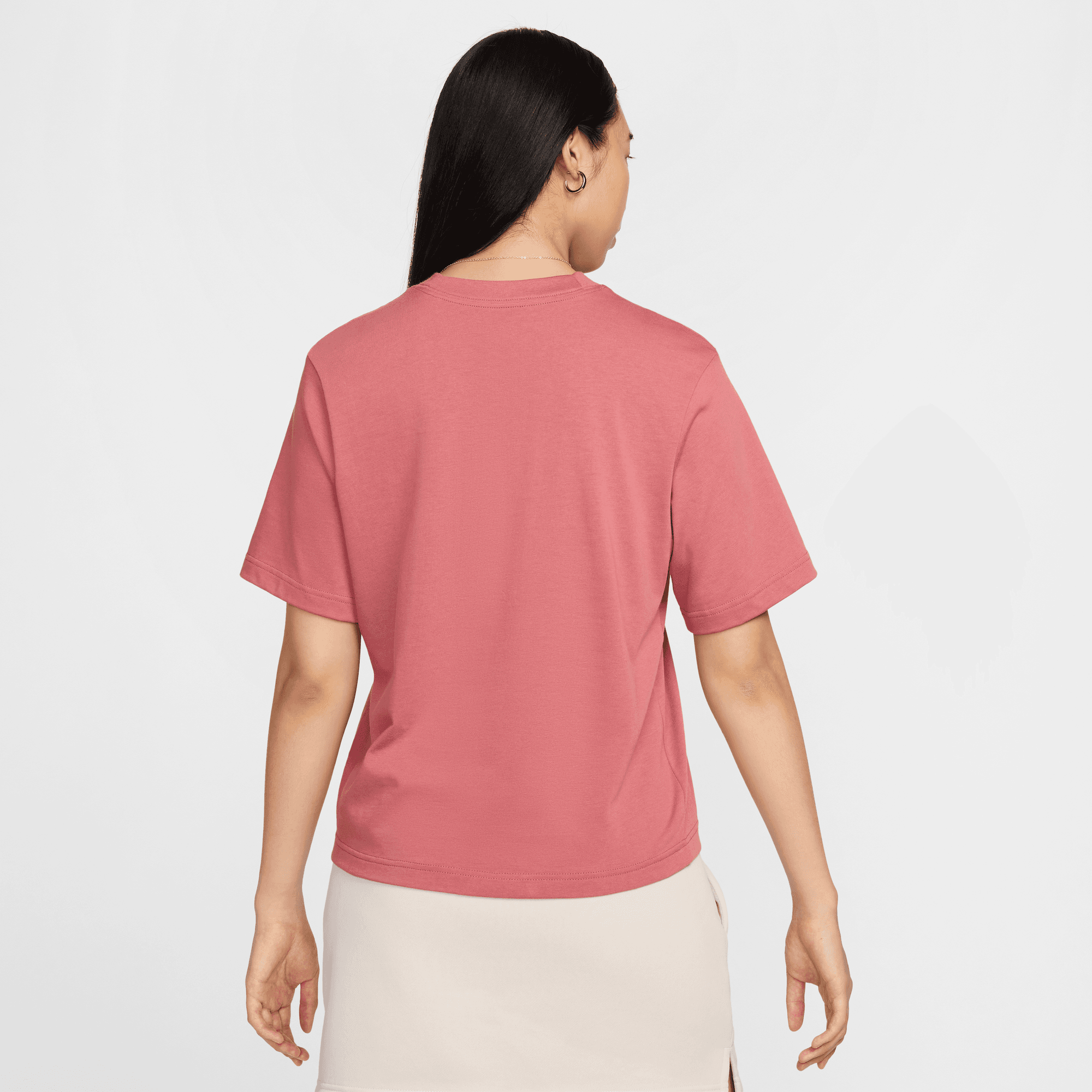 NIKE SPORTSWEAR ESSENTIAL WOMEN'S BOXY T-SHIRT