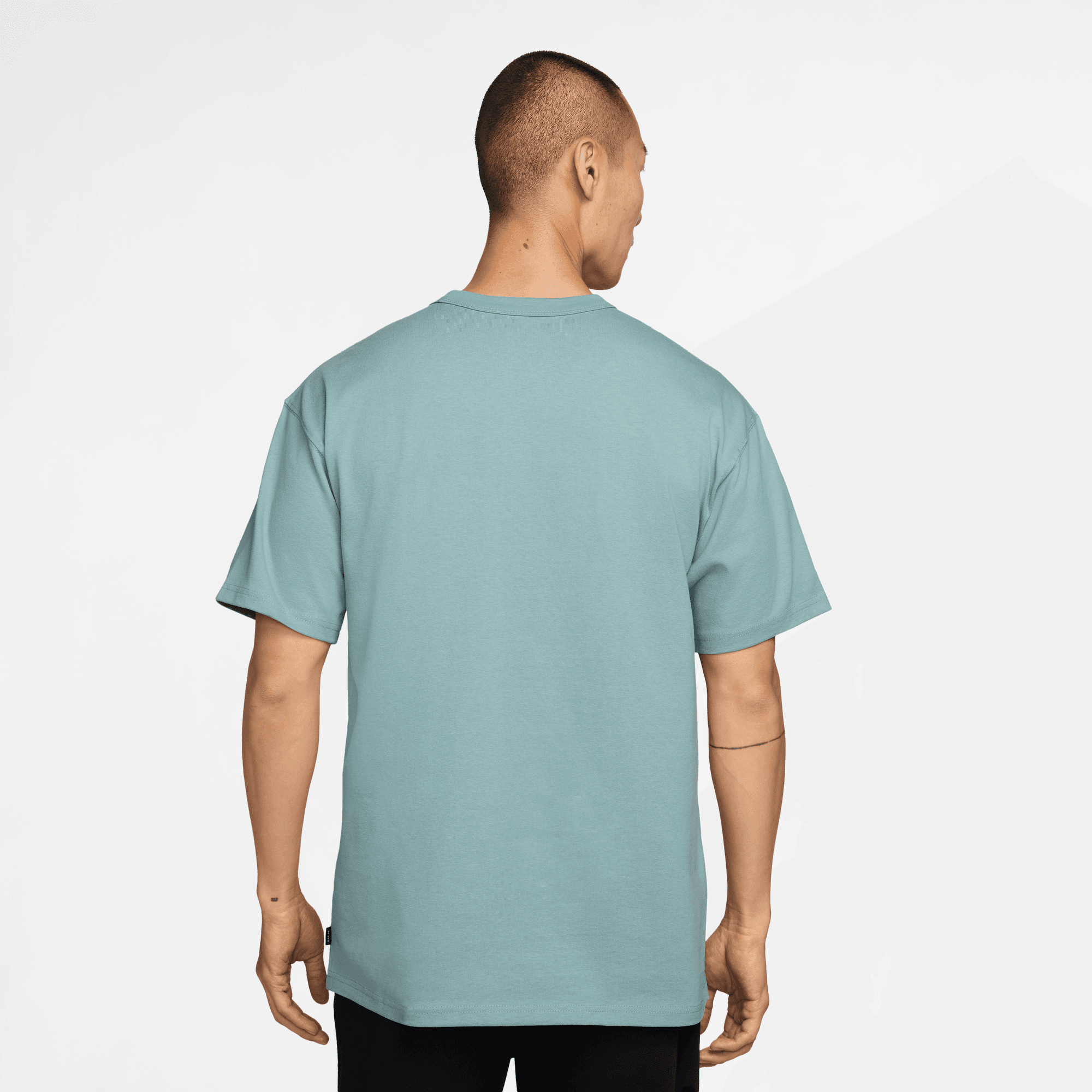 NIKE SPORTSWEAR PREMIUM ESSENTIALS MEN'S T-SHIRT