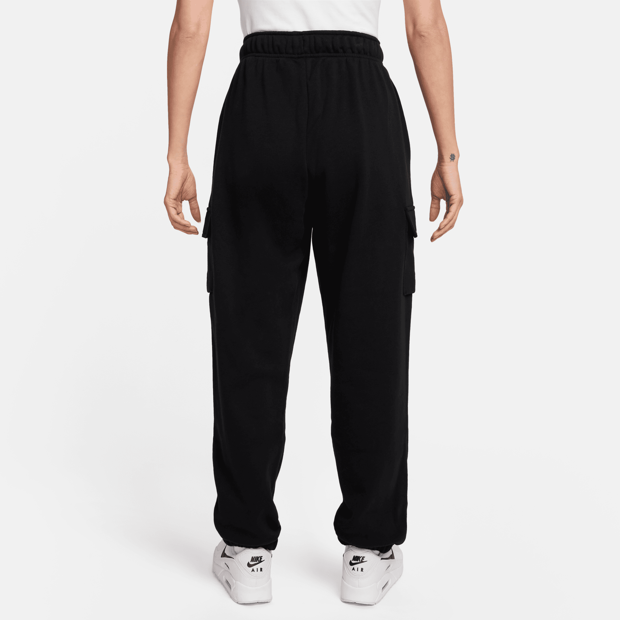 NIKE SPORTSWEAR CLUB FLEECE WOMEN'S MID-RISE OVERSIZED CARGO SWEATPANTS