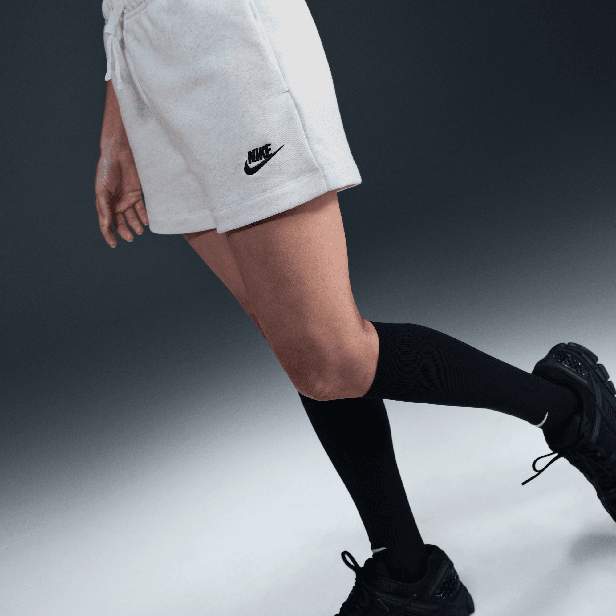 NIKE SPORTSWEAR CLUB FLEECE WOMEN'S MID-RISE SHORTS