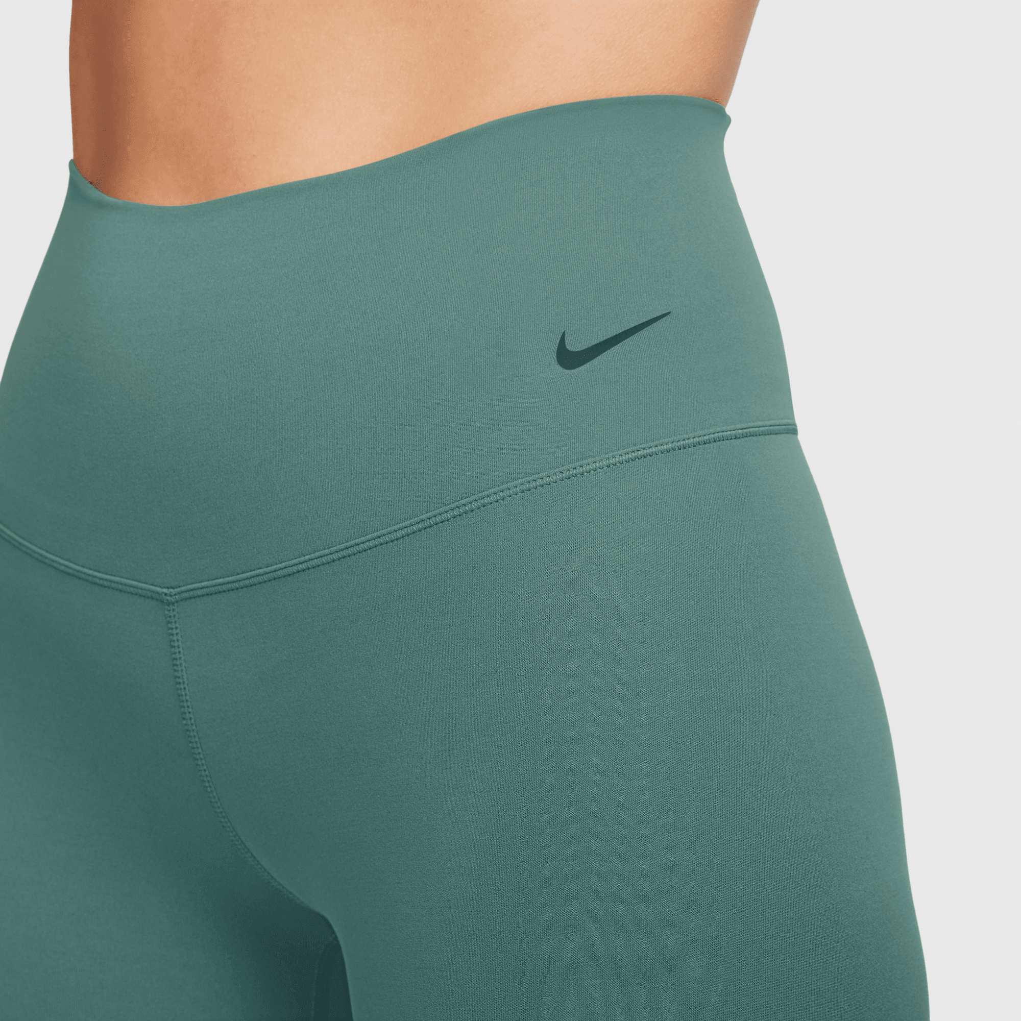 NIKE ZENVY WOMEN'S GENTLE-SUPPORT HIGH-WAISTED 8" BIKER SHORTS