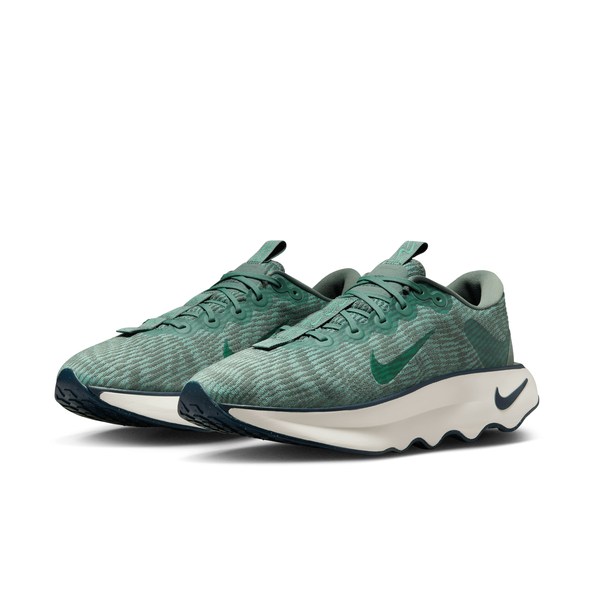 NIKE MOTIVA MEN'S WALKING SHOES