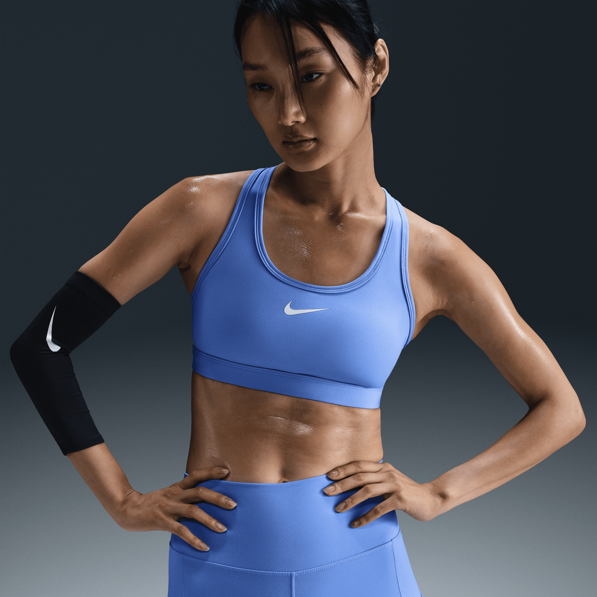 NIKE SWOOSH MEDIUM SUPPORT WOMEN'S PADDED SPORTS BRA