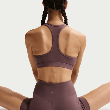 NIKE SWOOSH MEDIUM SUPPORT WOMEN'S PADDED SPORTS BRA