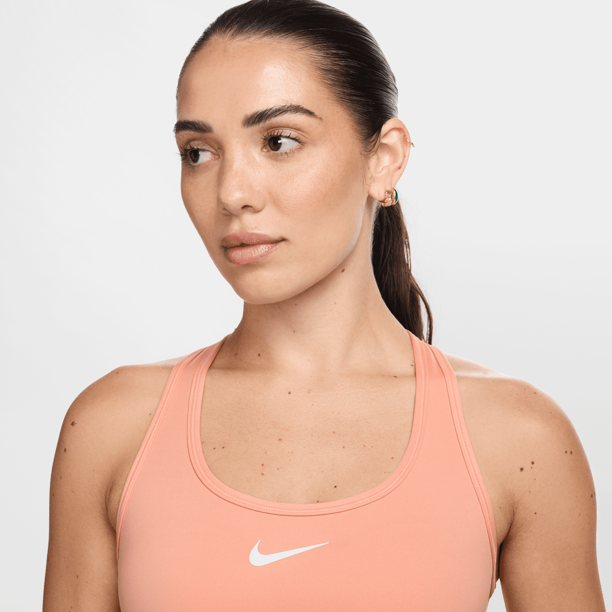 NIKE SWOOSH MEDIUM SUPPORT WOMEN'S PADDED SPORTS BRA