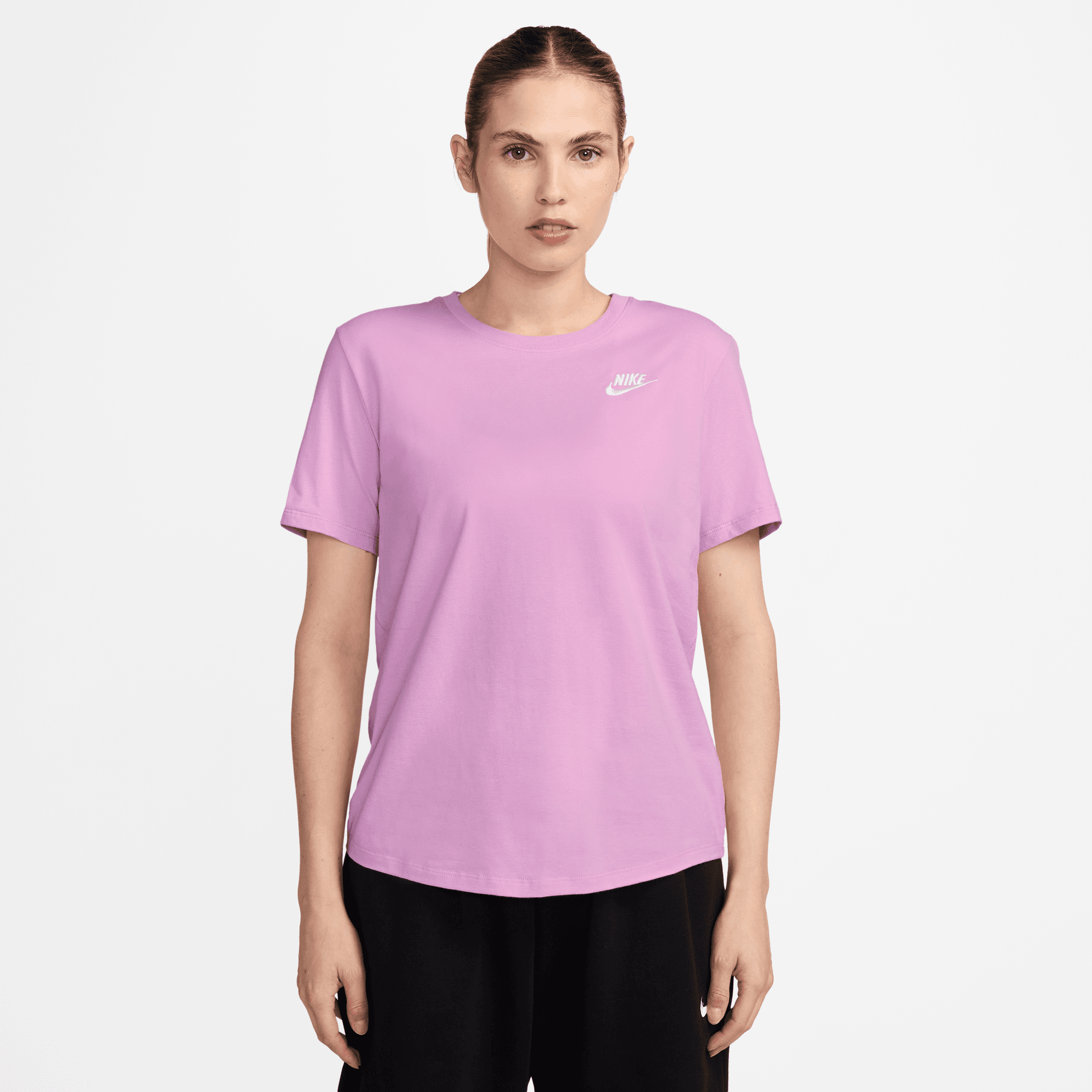 NIKE SPORTSWEAR CLUB ESSENTIALS WOMEN'S T-SHIRT