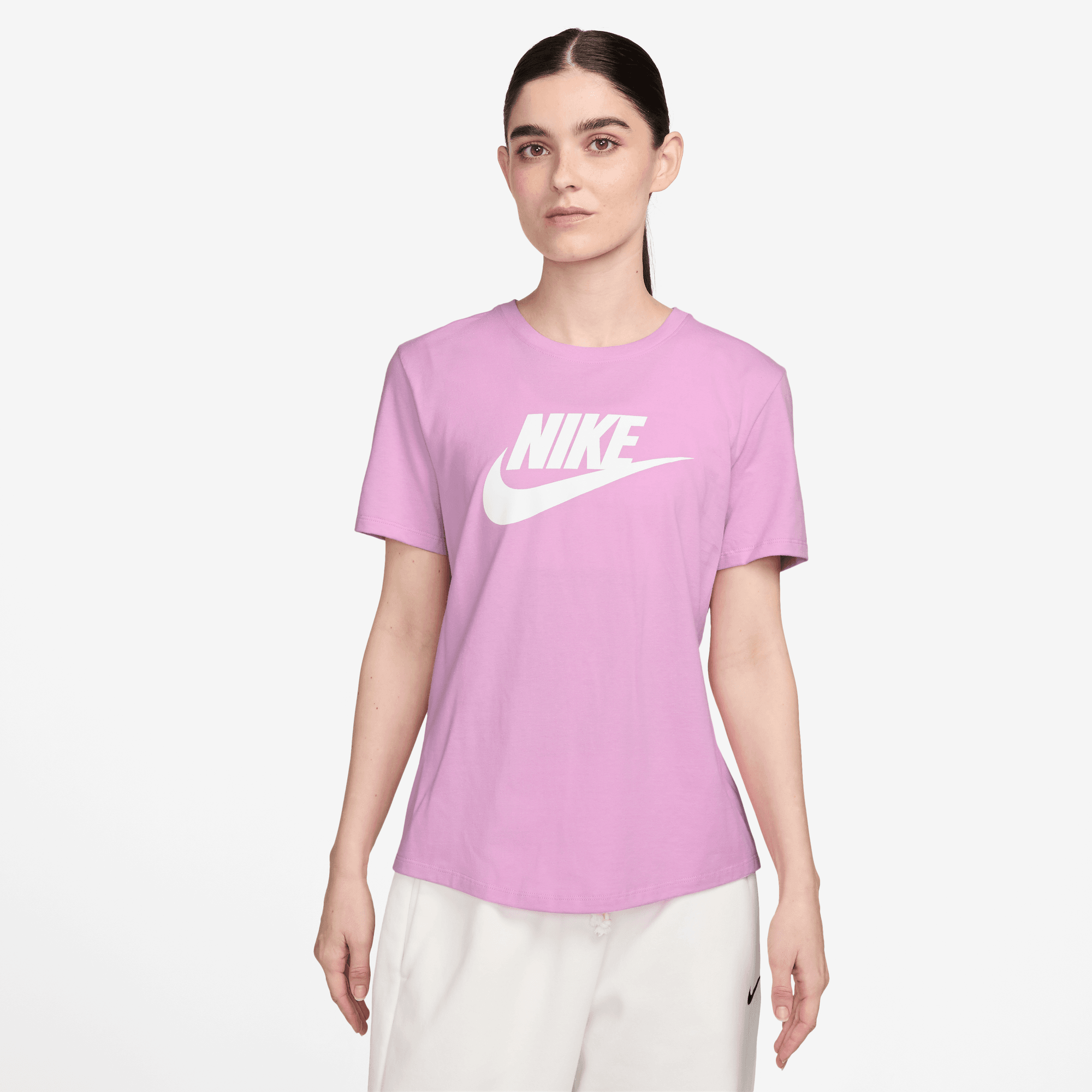 NIKE SPORTSWEAR ESSENTIALS WOMEN'S LOGO T-SHIRT