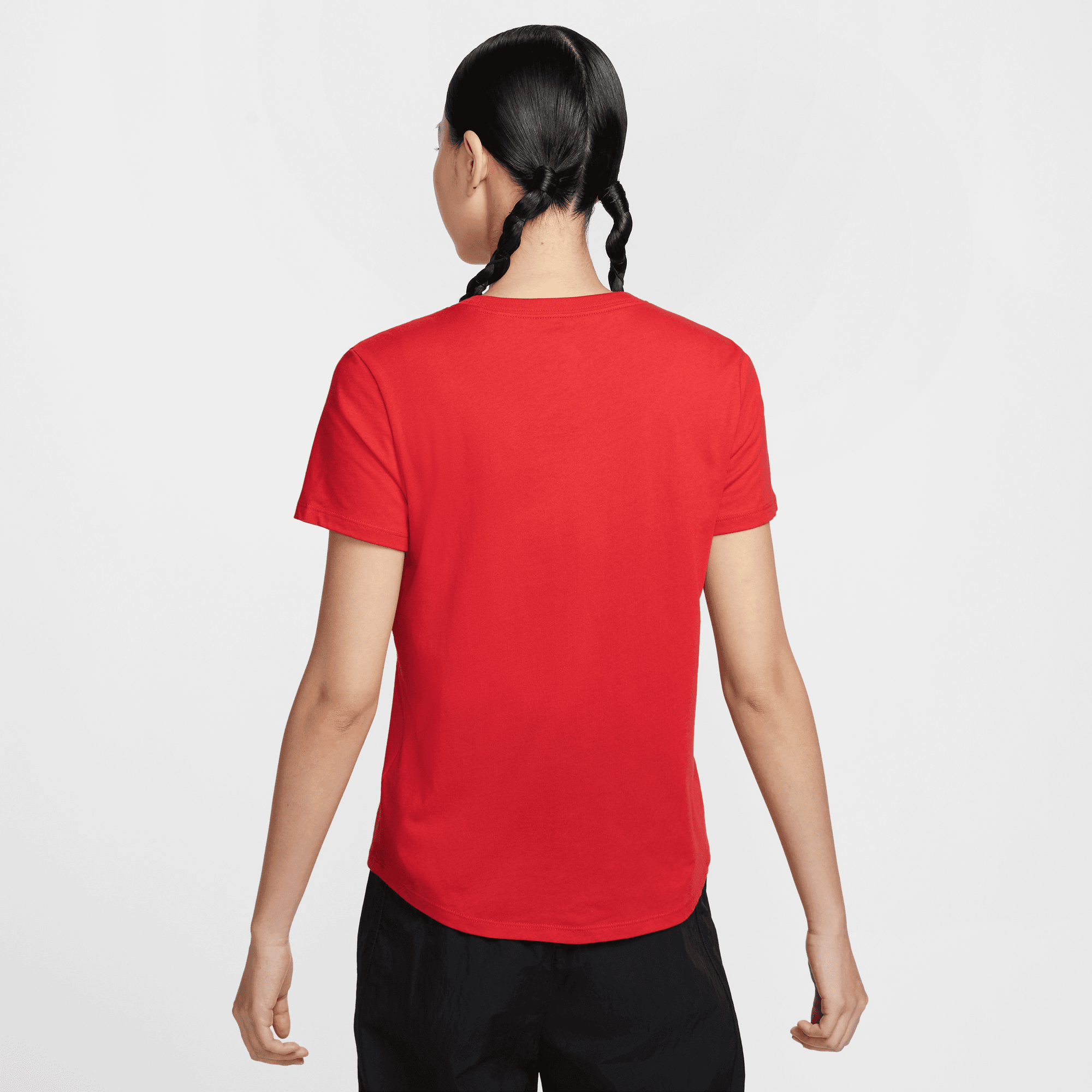 NIKE SPORTSWEAR ESSENTIALS WOMEN'S LOGO T-SHIRT