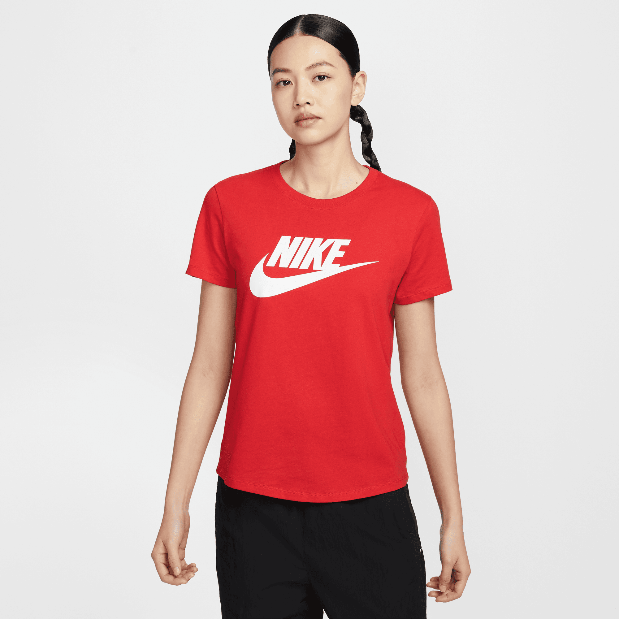 NIKE SPORTSWEAR ESSENTIALS WOMEN'S LOGO T-SHIRT