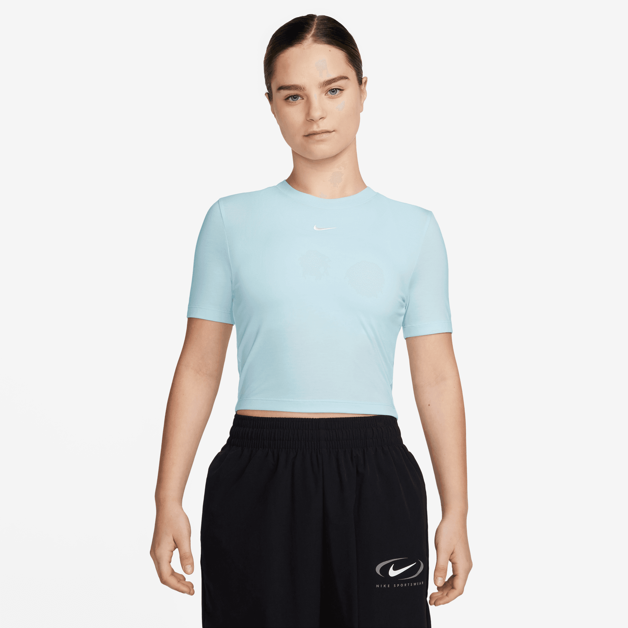 NIKE SPORTSWEAR ESSENTIAL WOMEN'S SLIM-FIT CROP T-SHIRT