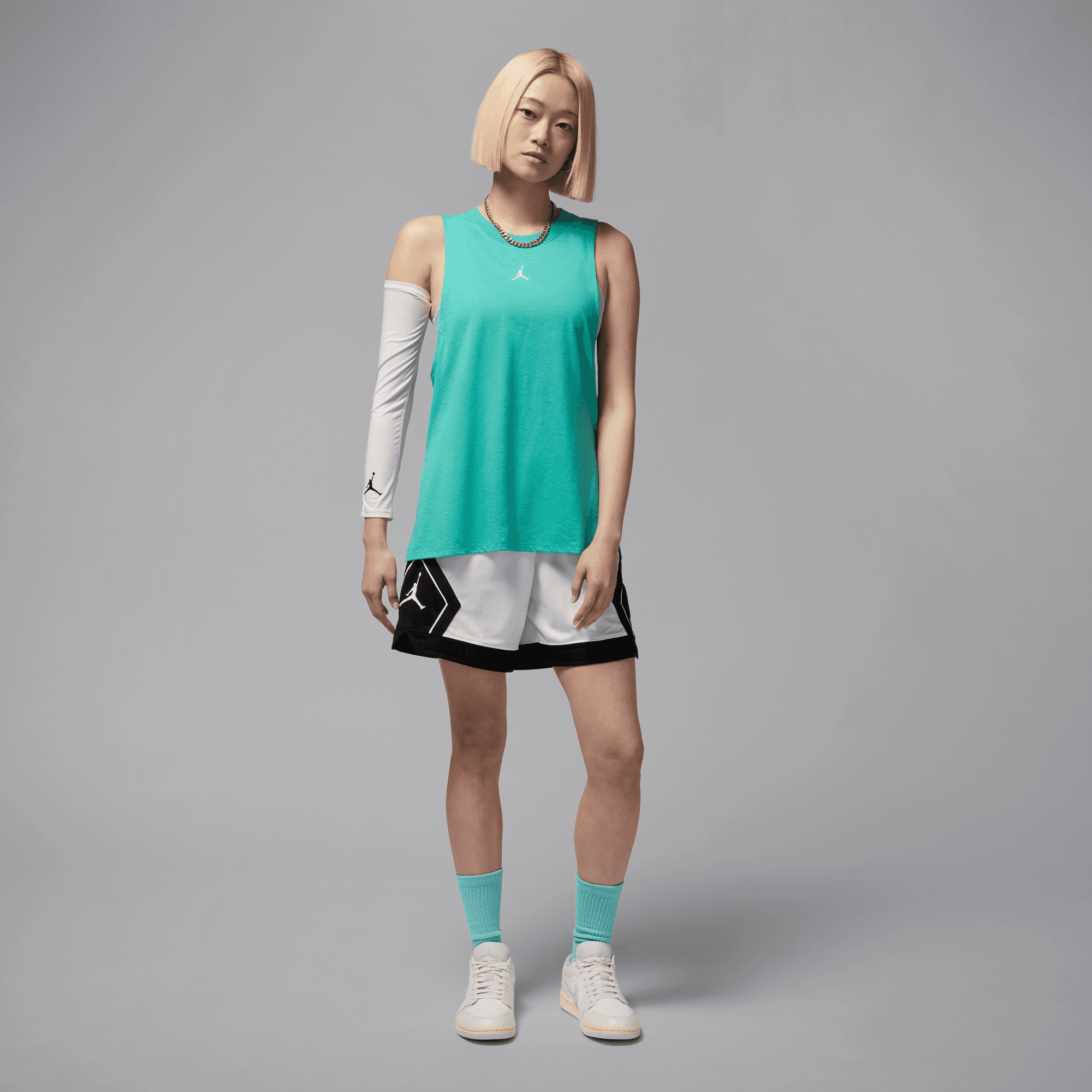 JORDAN SPORT WOMEN'S DIAMOND TANK TOP