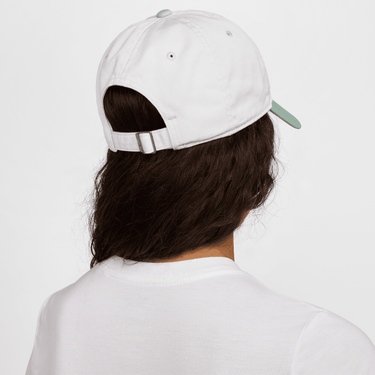 NIKE CLUB UNSTRUCTURED FUTURA WASH CAP
