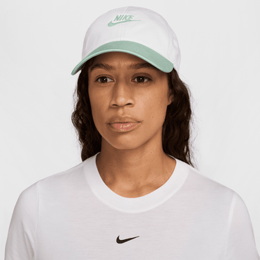 NIKE CLUB UNSTRUCTURED FUTURA WASH CAP