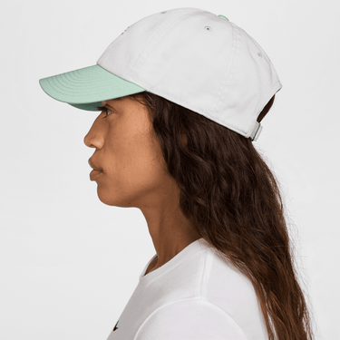 NIKE CLUB UNSTRUCTURED FUTURA WASH CAP