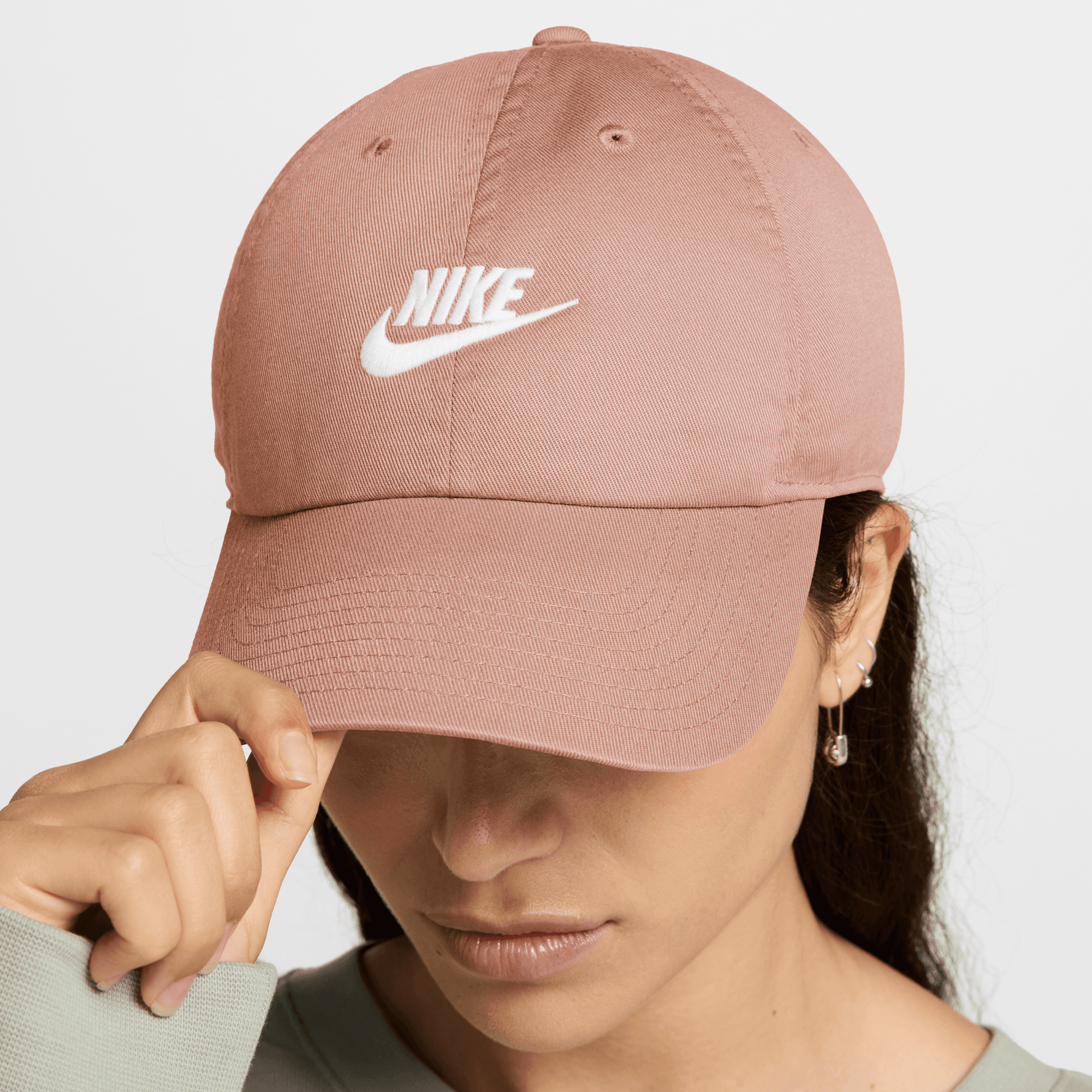 NIKE CLUB UNSTRUCTURED FUTURA WASH CAP