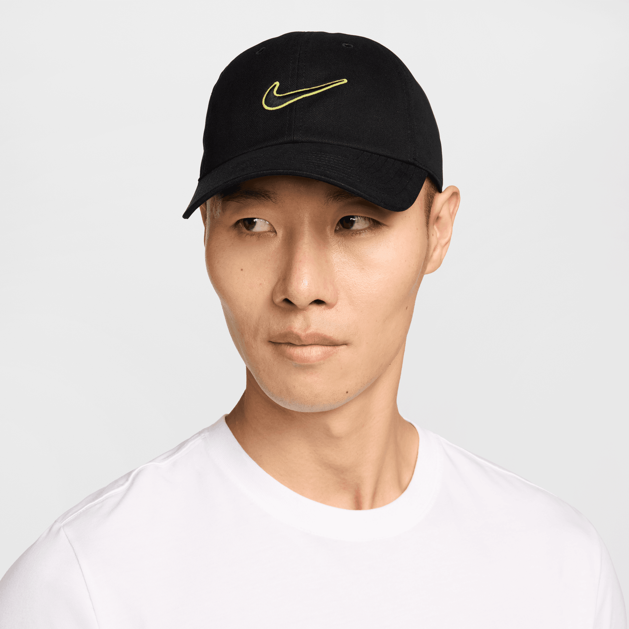 NIKE CLUB UNSTRUCTURED SWOOSH CAP