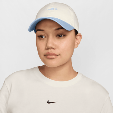 NIKE CLUB UNSTRUCTURED JDI CAP