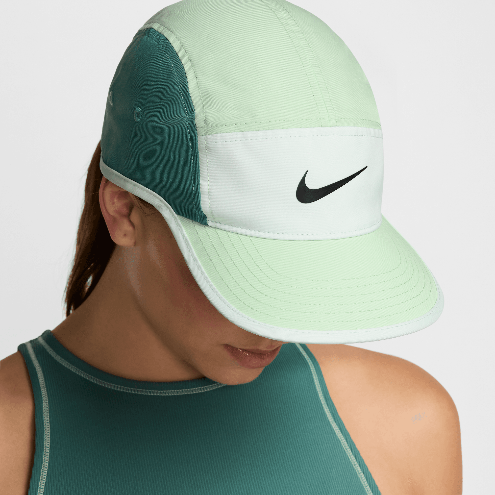 NIKE DRI FIT FLY UNSTRUCTURED SWOOSH CAP Park Access