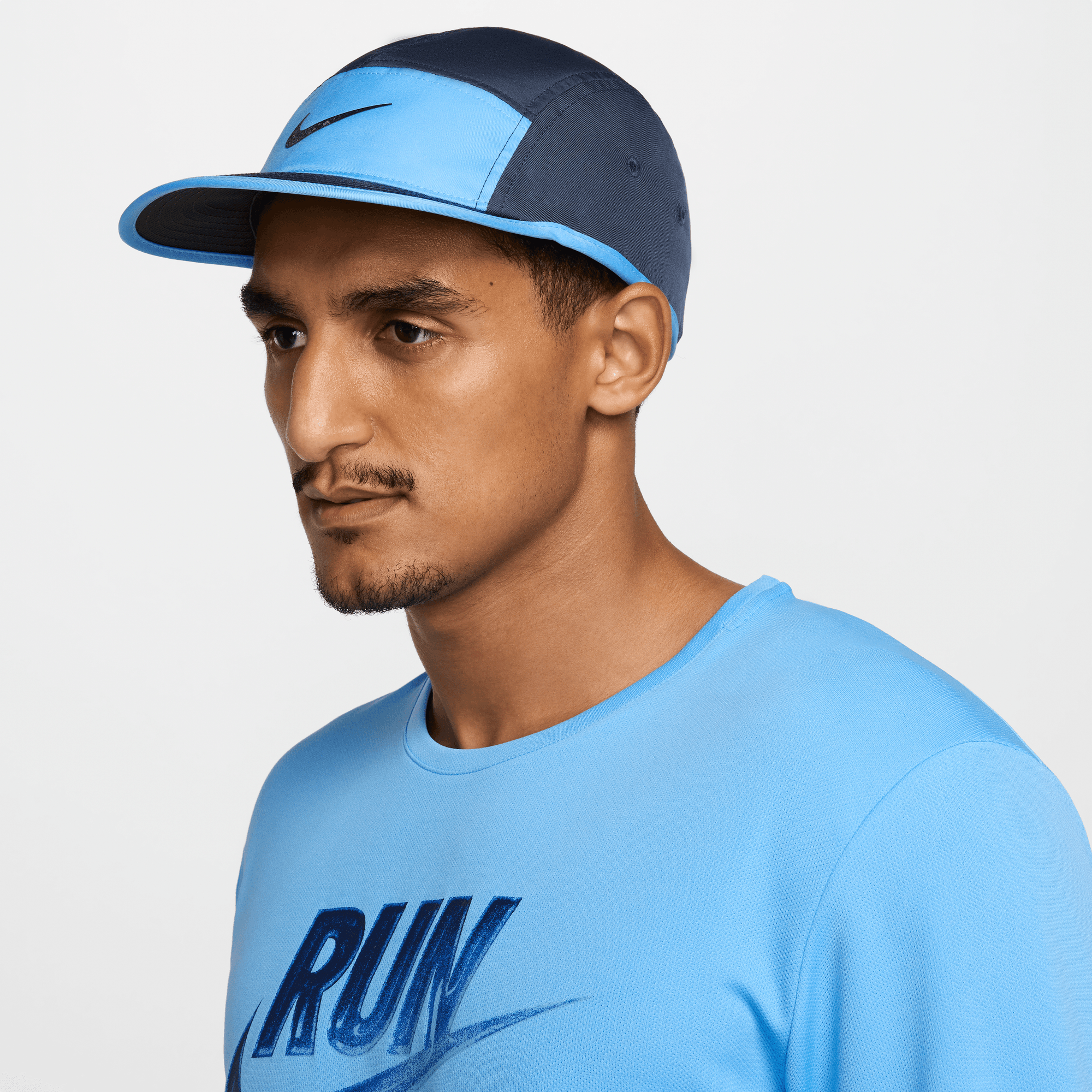 NIKE DRI-FIT FLY UNSTRUCTURED SWOOSH CAP