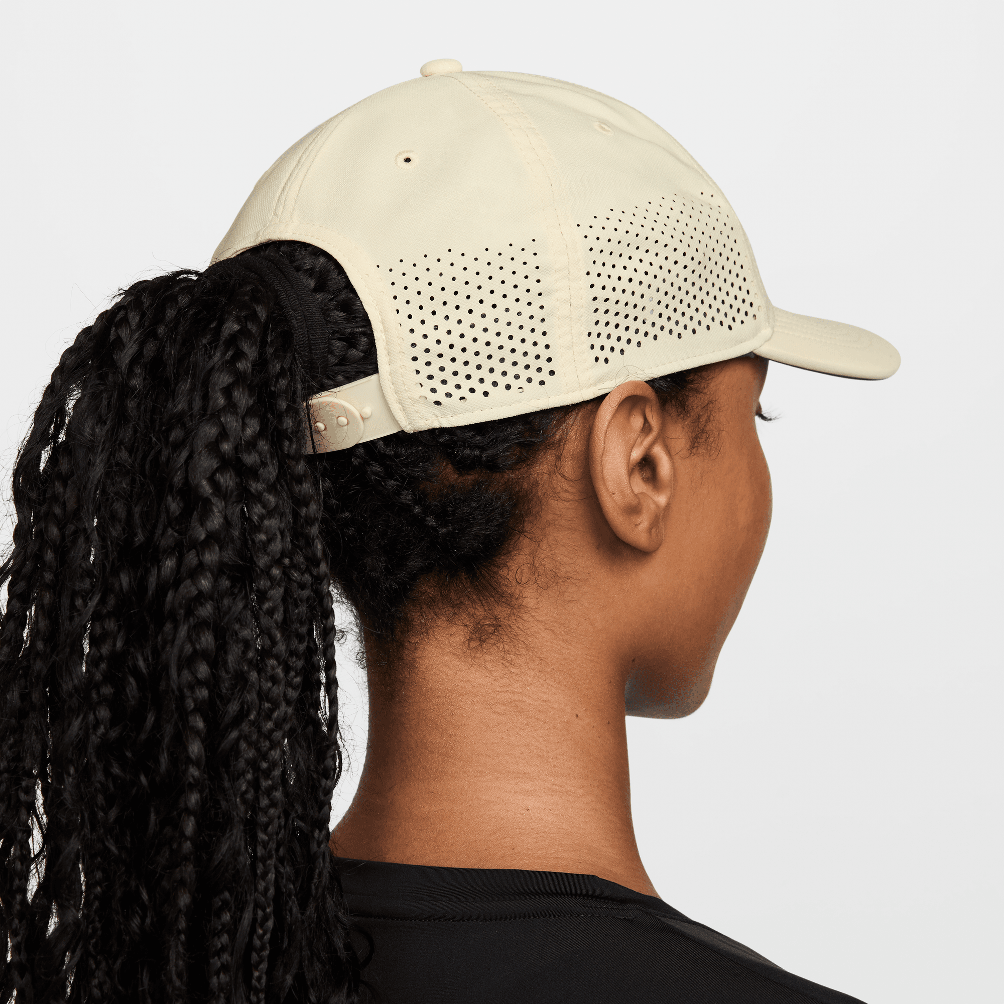 NIKE DRI-FIT ADV CLUB STRUCTURED SWOOSH CAP