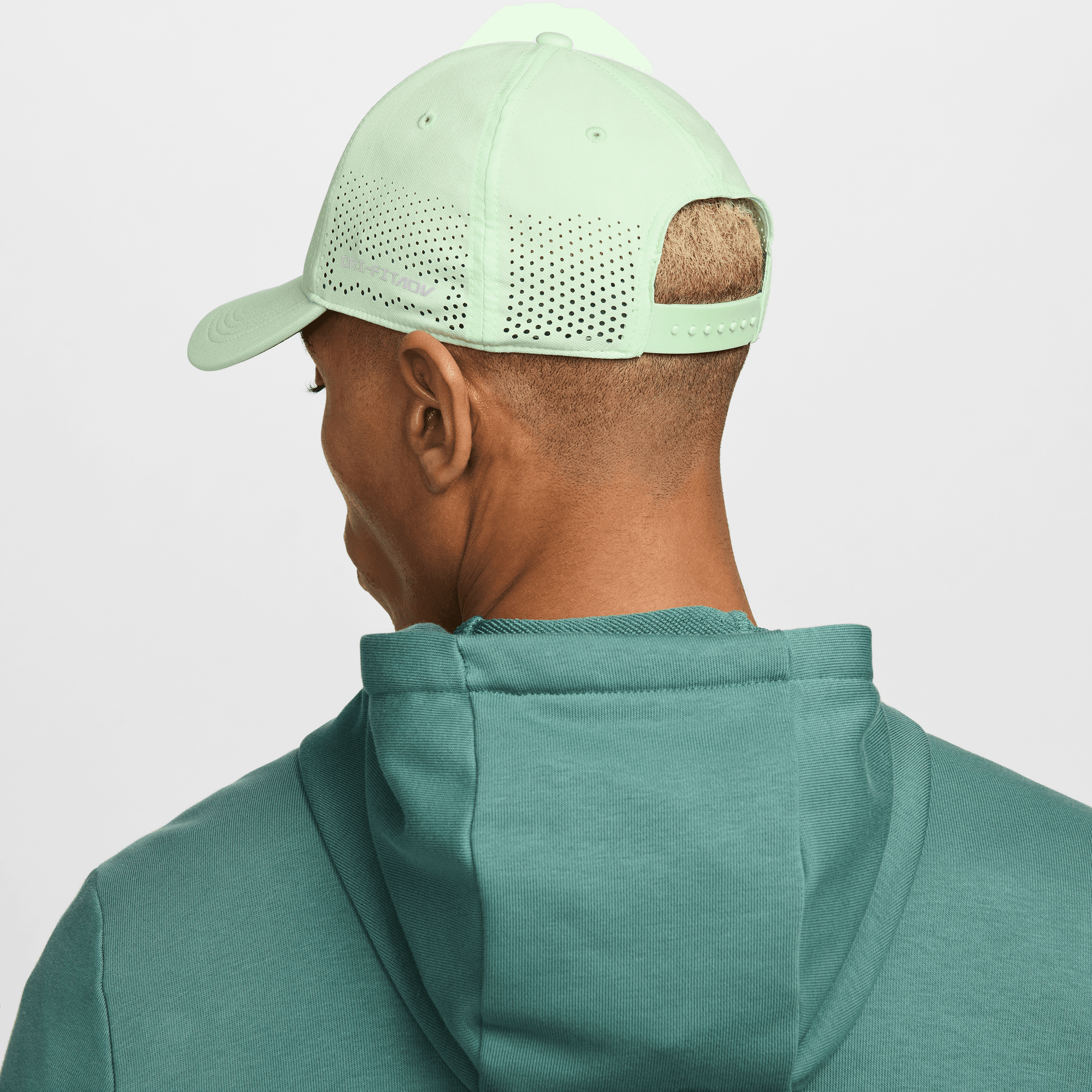 NIKE DRI-FIT ADV CLUB STRUCTURED SWOOSH CAP