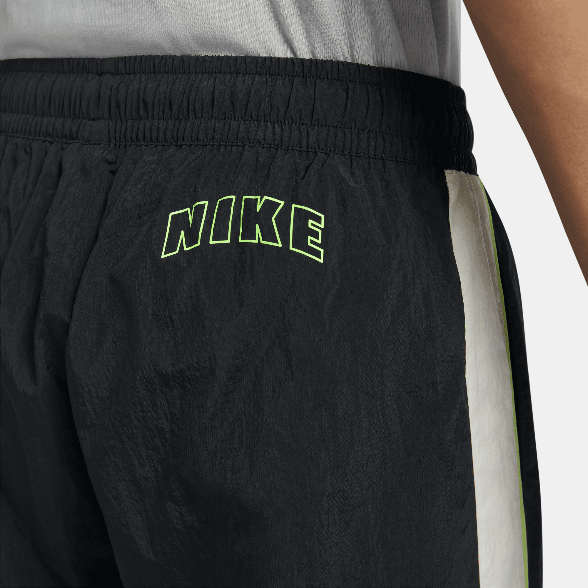 NIKE MEN S WOVEN BASKETBALL PANTS BLACK PHANTOM LIME BLAST LIME