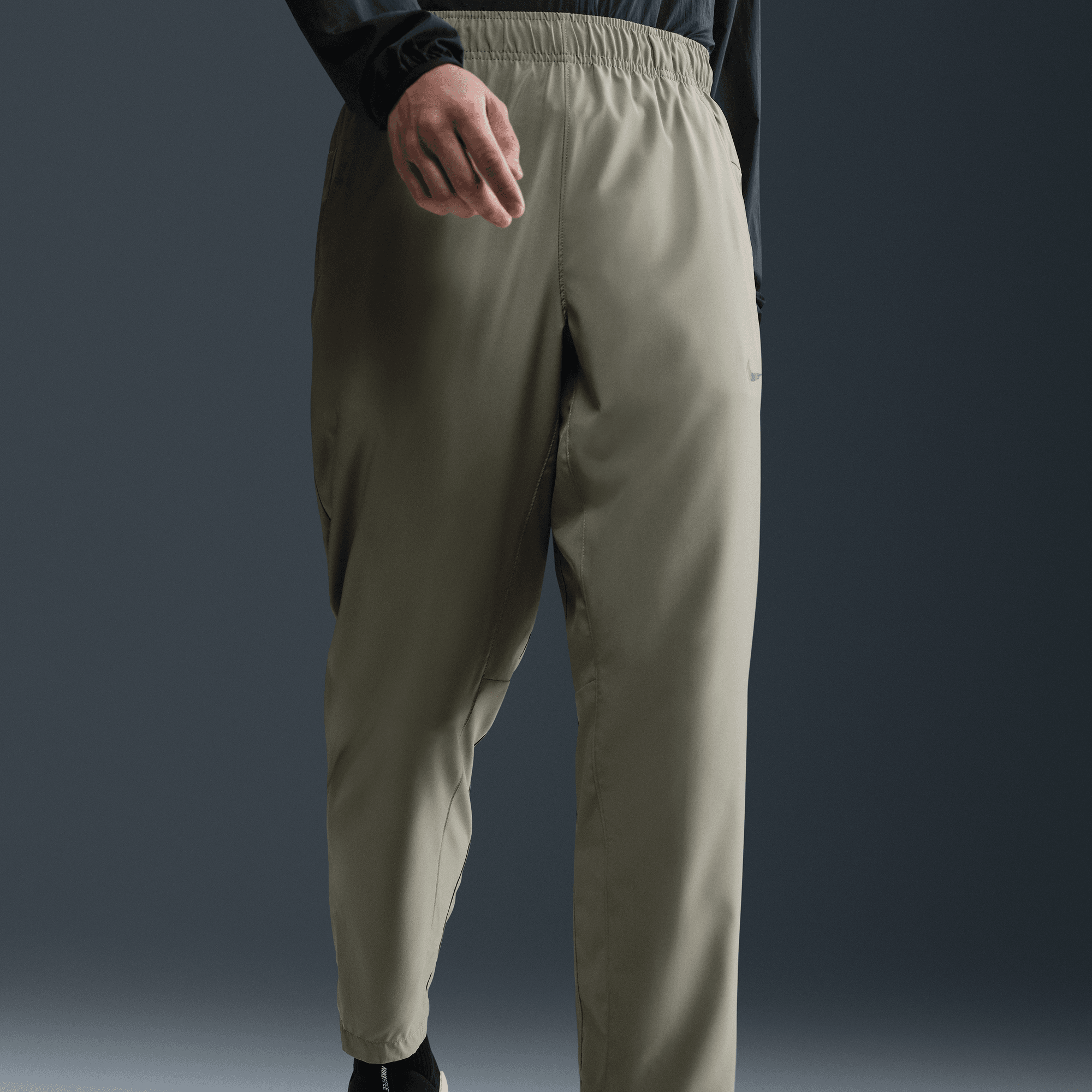 NIKE FORM MEN'S DRI-FIT OPEN-HEM VERSATILE PANTS