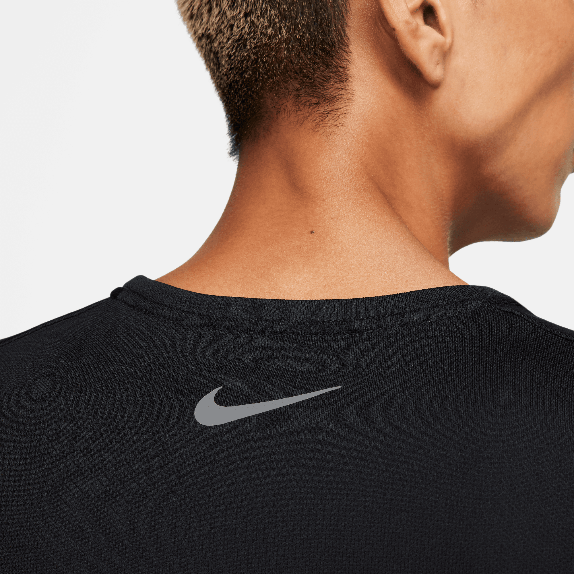 NIKE MILER FLASH MEN S DRI FIT UV LONG SLEEVE RUNNING TOP