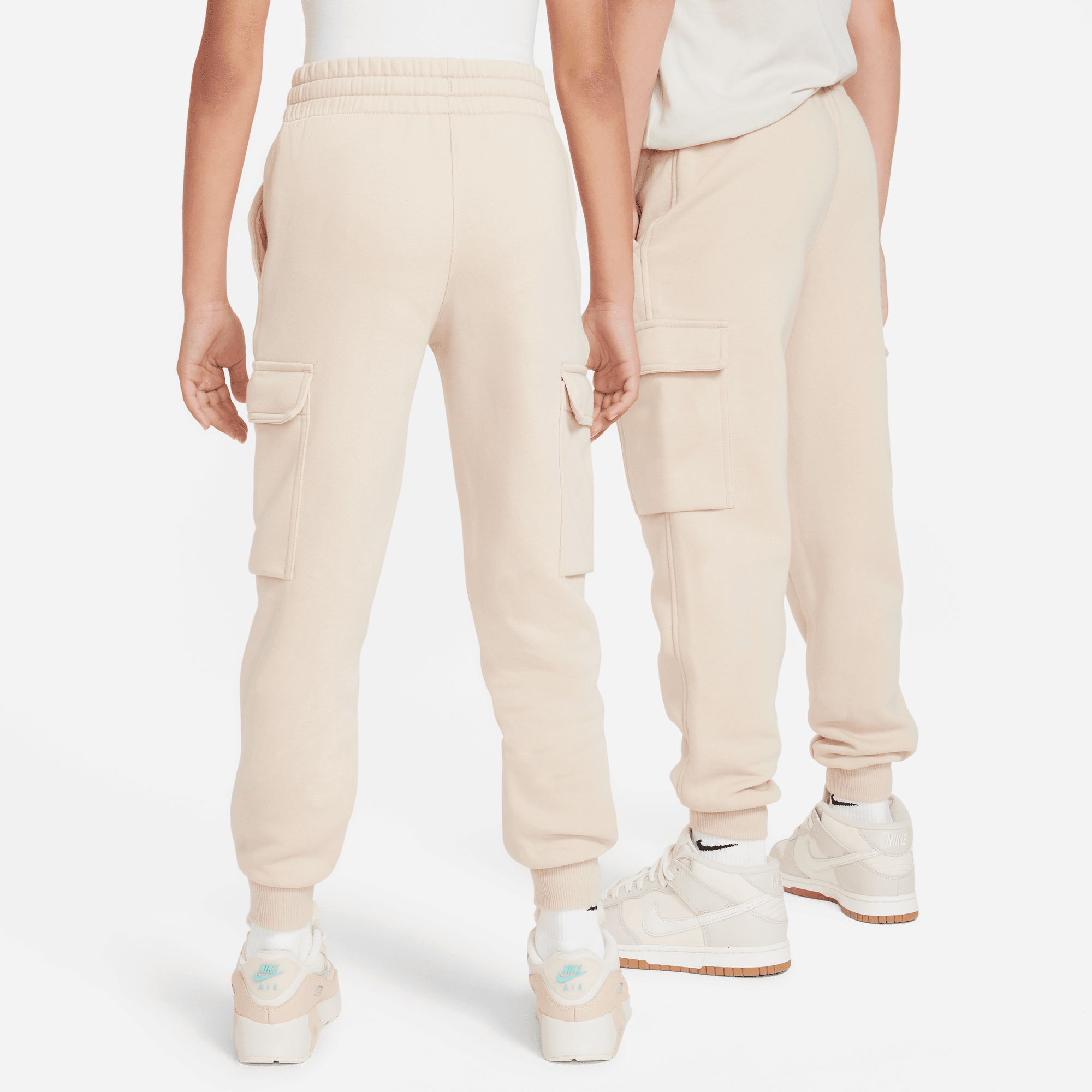Nike club cargo fleece pant sales
