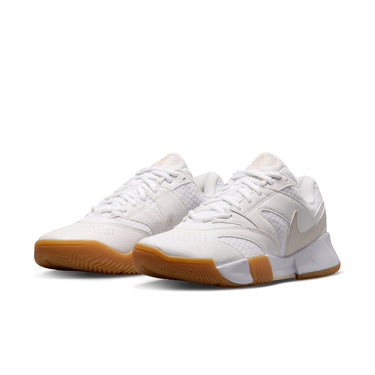 NIKECOURT LITE 4 WOMEN'S HARDCOURT TENNIS SHO ES