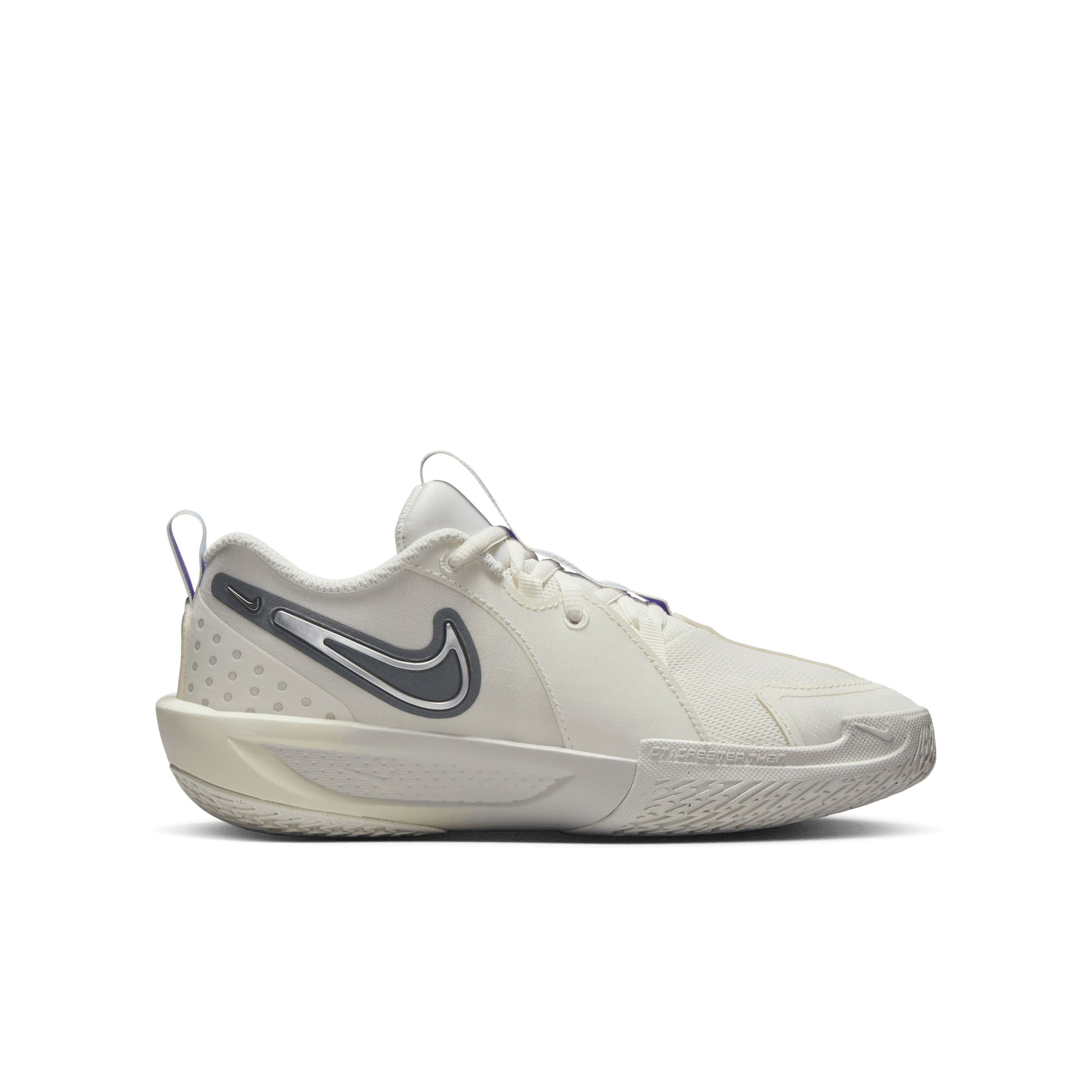 NIKE G.T. CUT 3 BIG KIDS' BASKETBALL SHOES