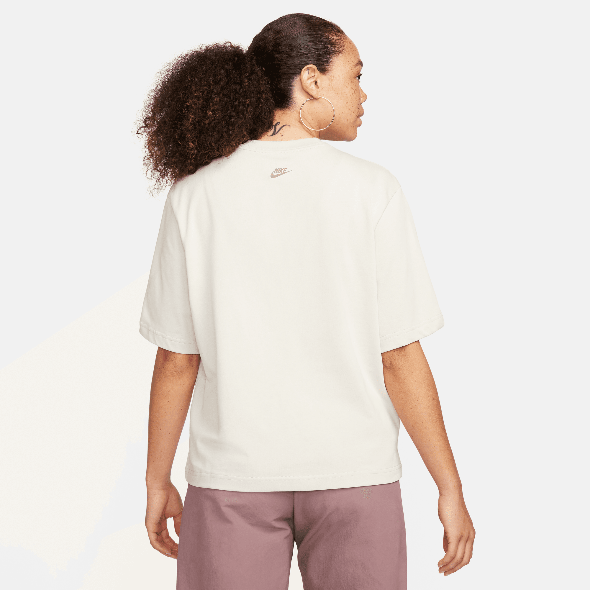 NIKE SPORTSWEAR HERITAGE WOMEN'S BOXY TEE