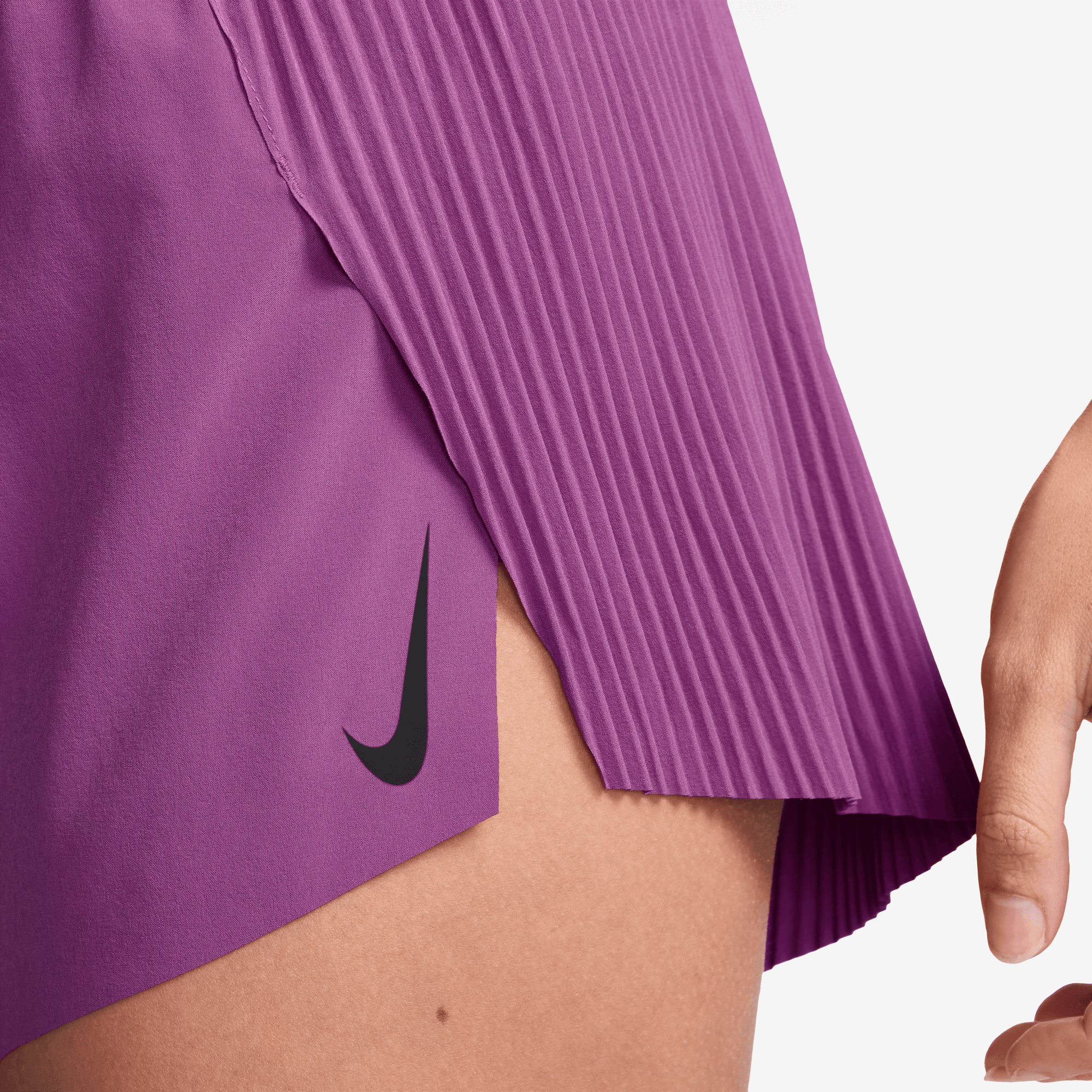 NIKE AEROSWIFT WOMEN'S DRI-FIT ADV MID-RISE BRIEF-LINED 3" RUNNING SHORTS