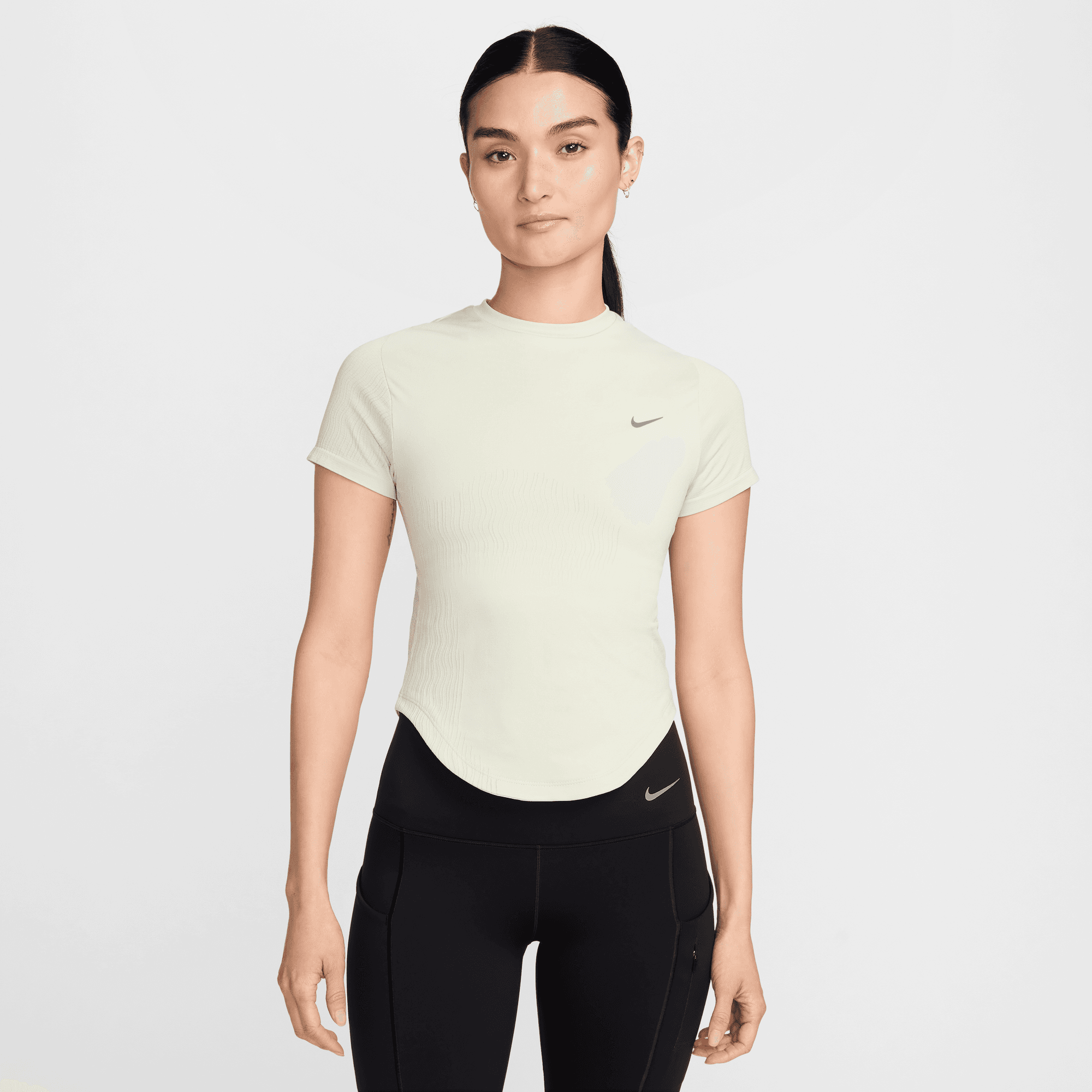 NIKE RUNNING DIVISION WOMEN'S DRI-FIT ADV SHORT-SLEEVE RUNNING TOP