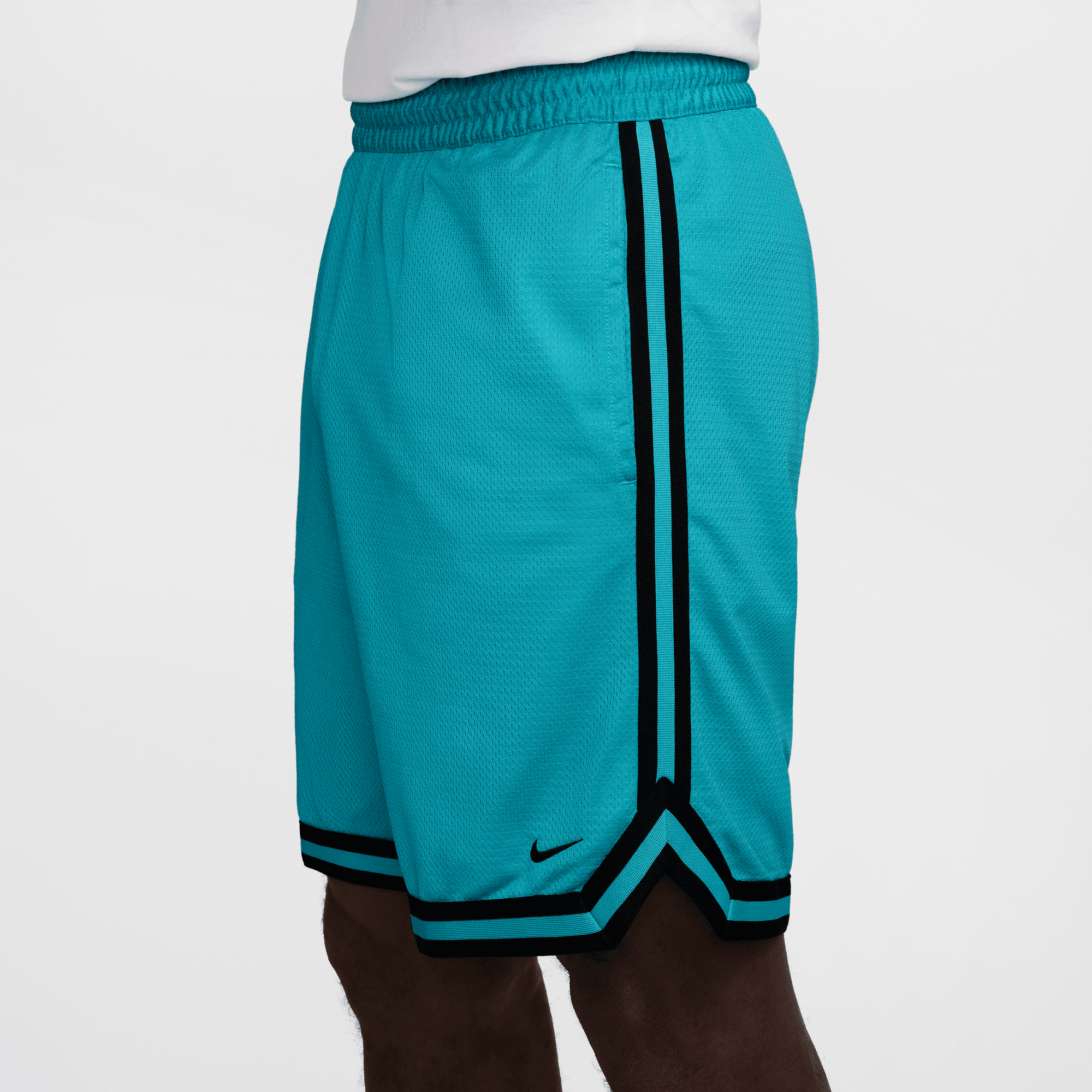 NIKE DNA MEN'S DRI-FIT 8" BASKETBALL SHORTS