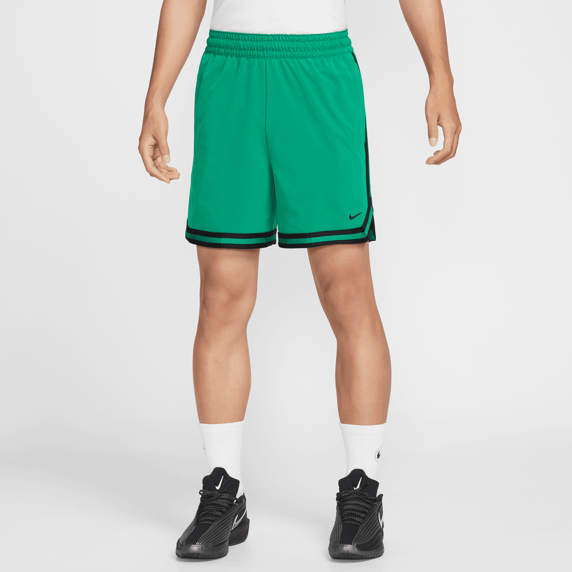 NIKE DNA MEN'S DRI-FIT 6" UV WOVEN BASKETBALL SHORTS