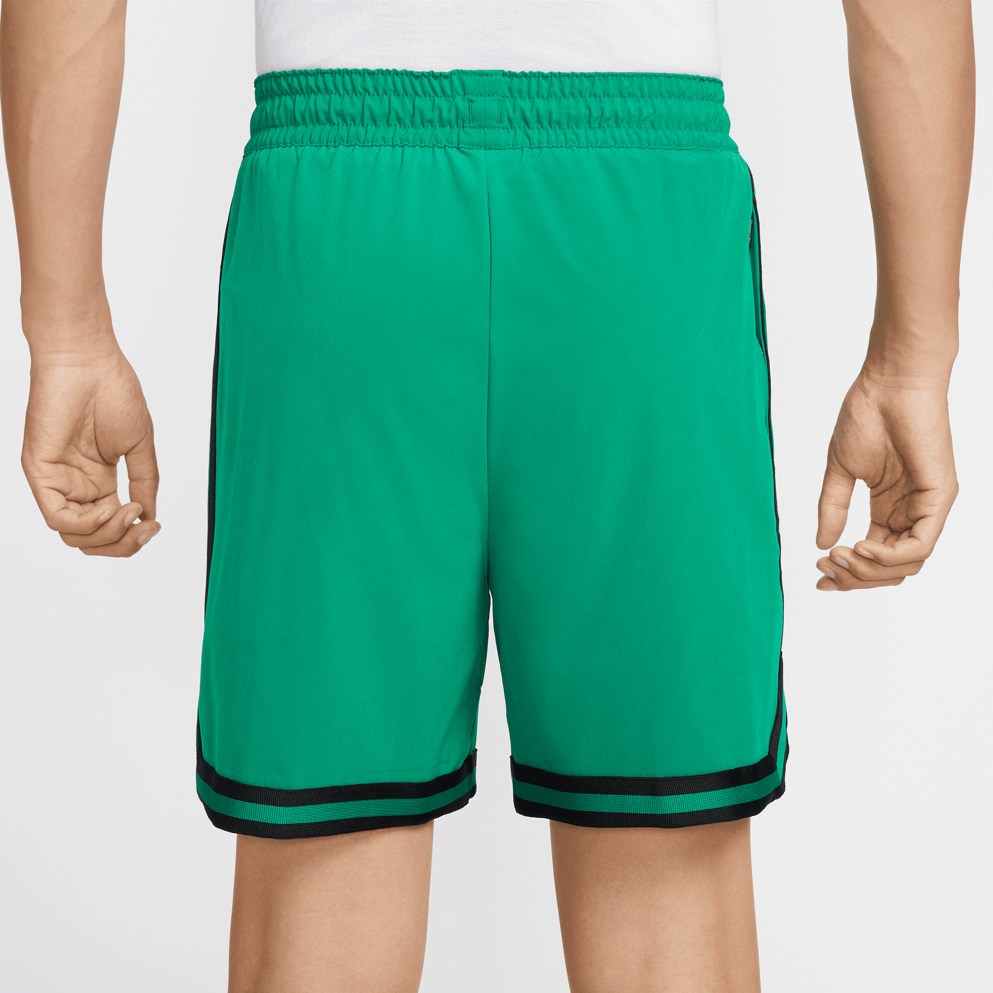 NIKE DNA MEN'S DRI-FIT 6" UV WOVEN BASKETBALL SHORTS