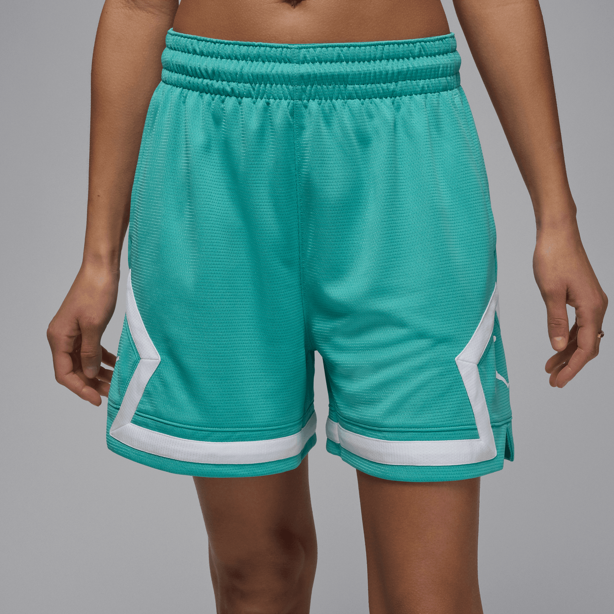 JORDAN SPORT WOMEN'S 4" DIAMOND SHORTS