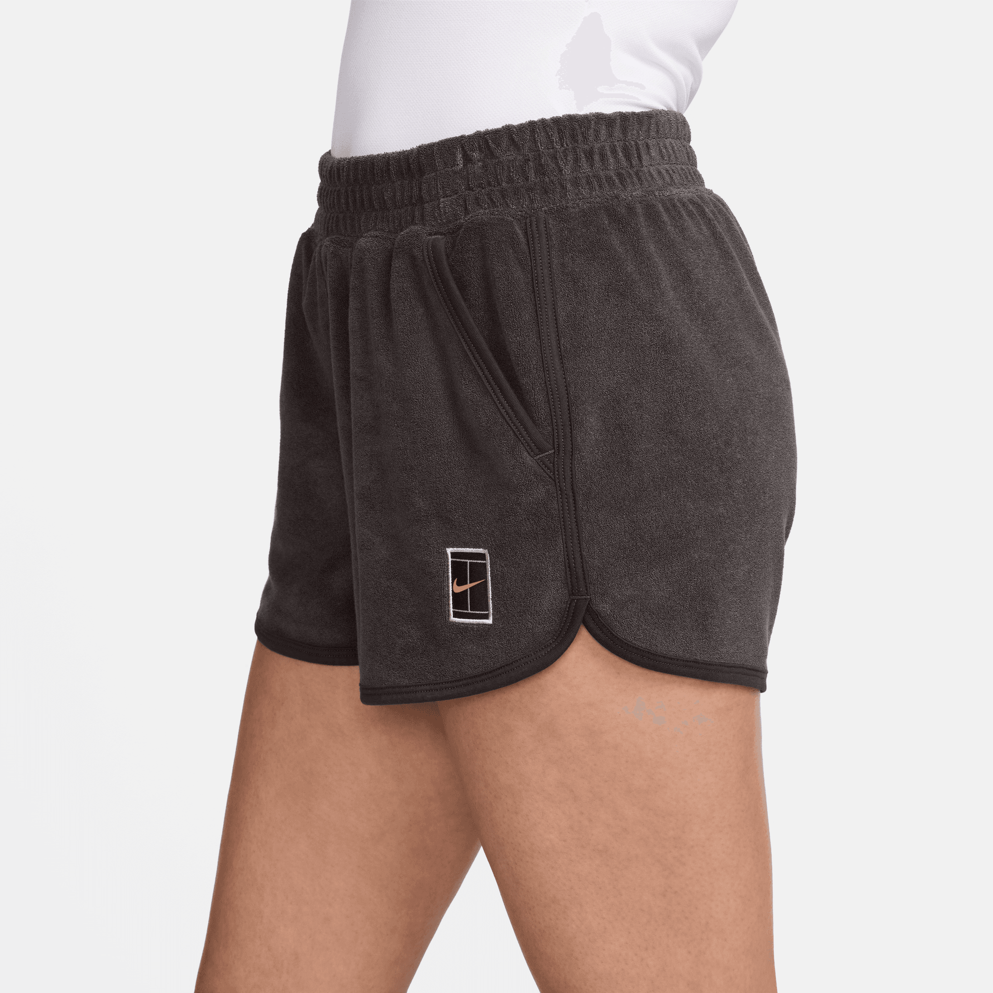 NIKE COURT HERITAGE WOMEN'S MID-RISE FRENCH TERRY TENNIS SHORTS