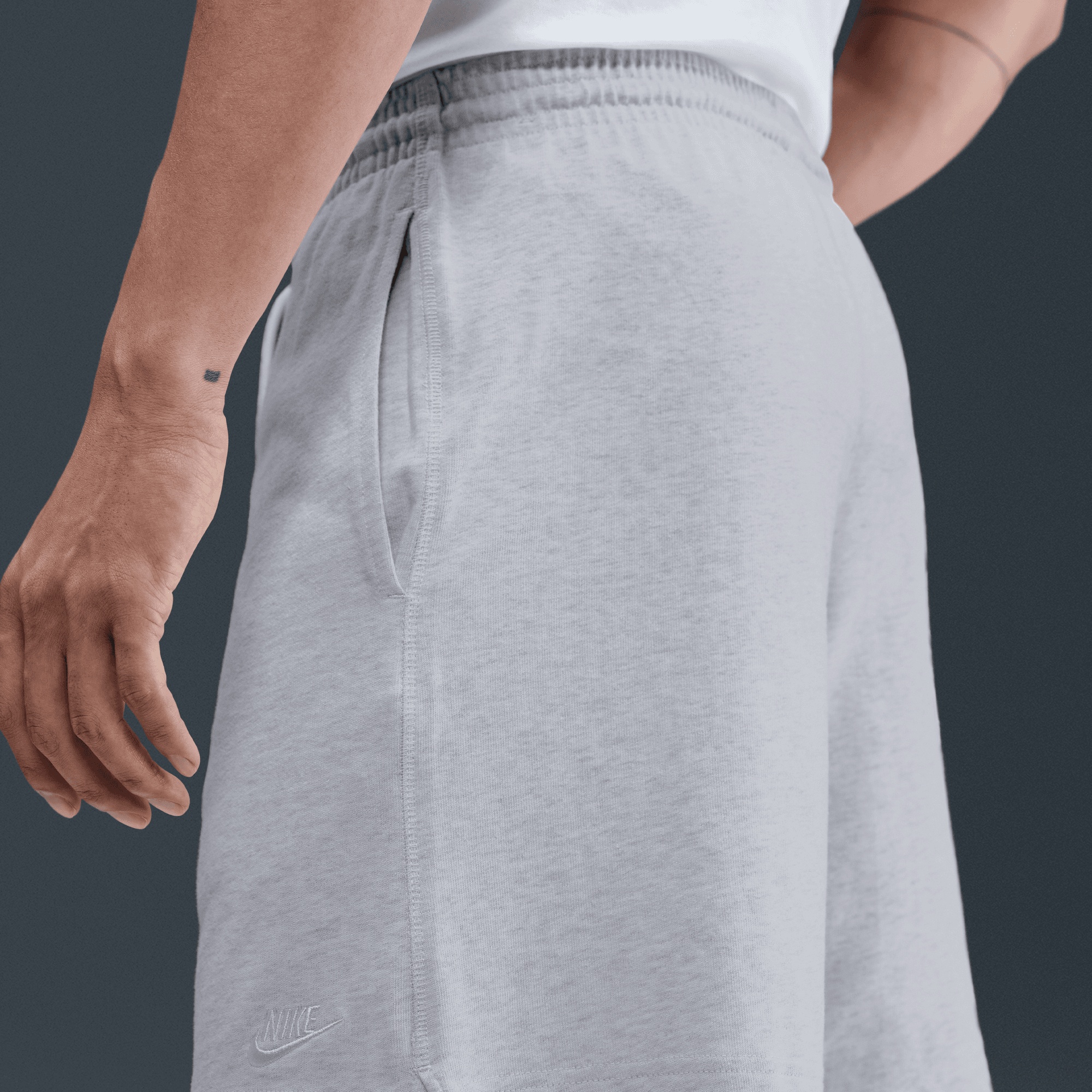 NIKE CLUB MEN'S KNIT SHORTS