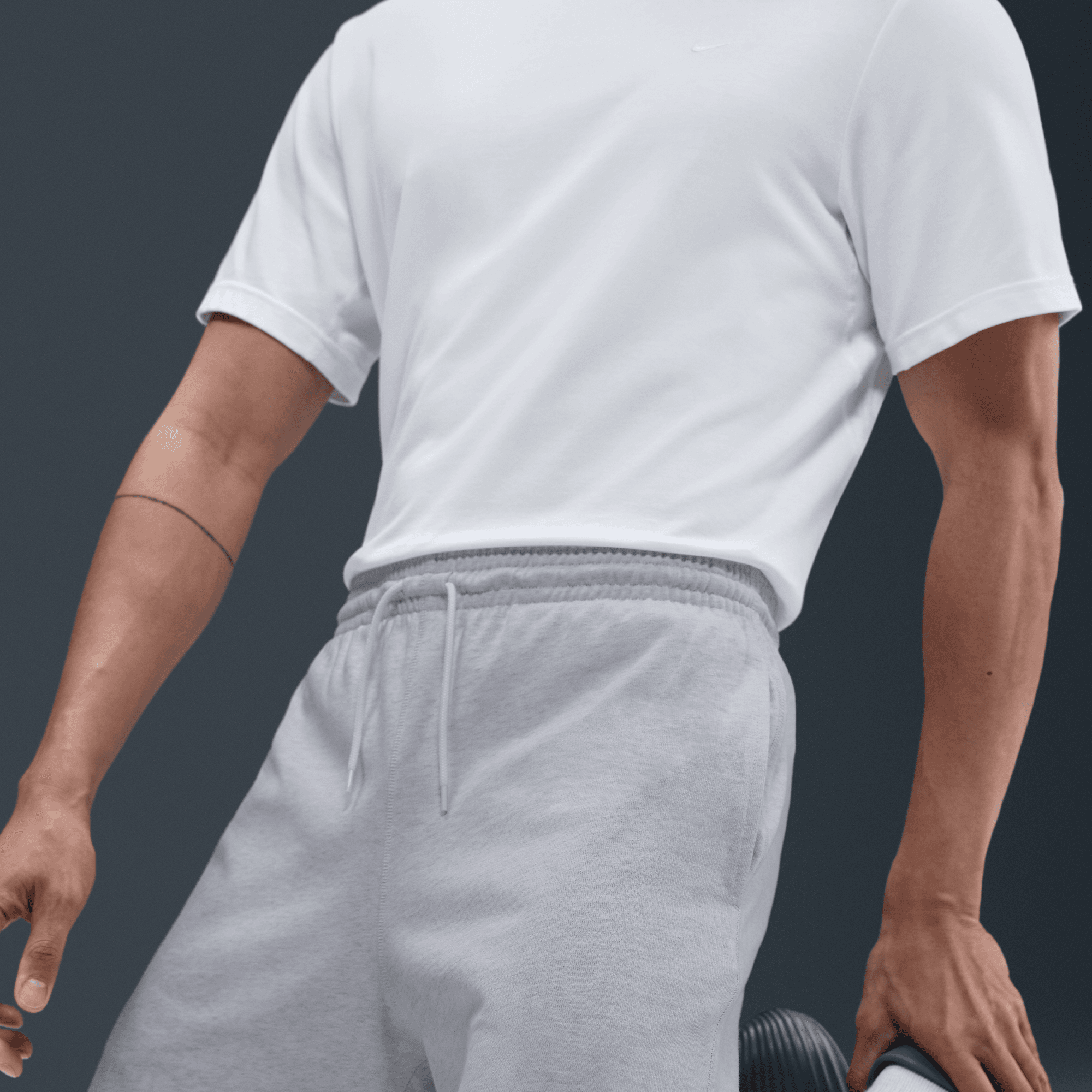 NIKE CLUB MEN'S KNIT SHORTS