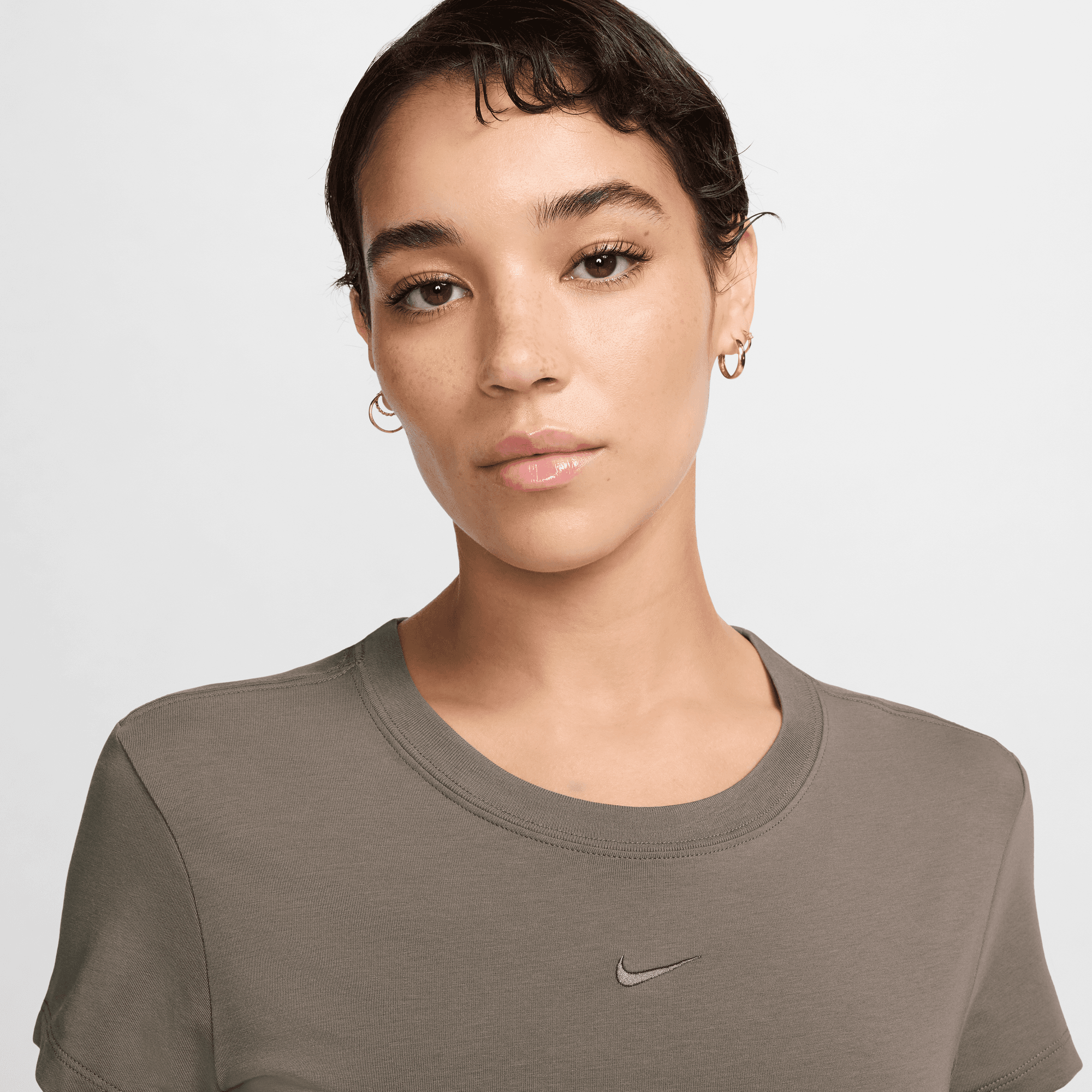 NIKE SPORTSWEAR CHILL KNIT WOMEN'S T-SHIRT