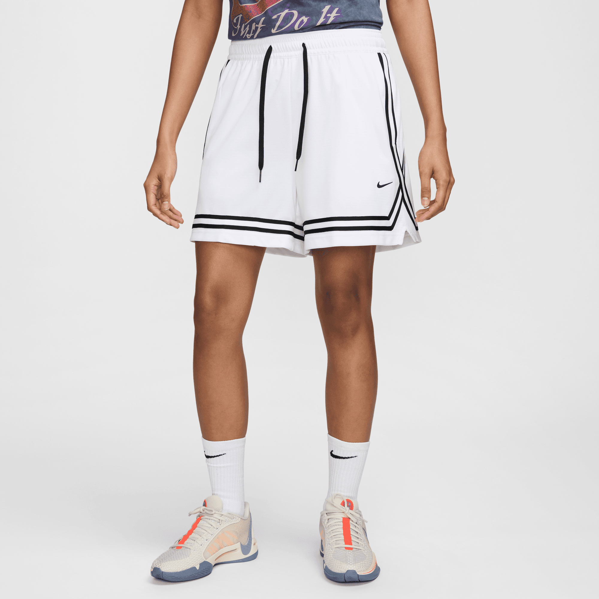 NIKE CROSSOVER WOMEN'S DRI-FIT 5" BASKETBALL SHORTS