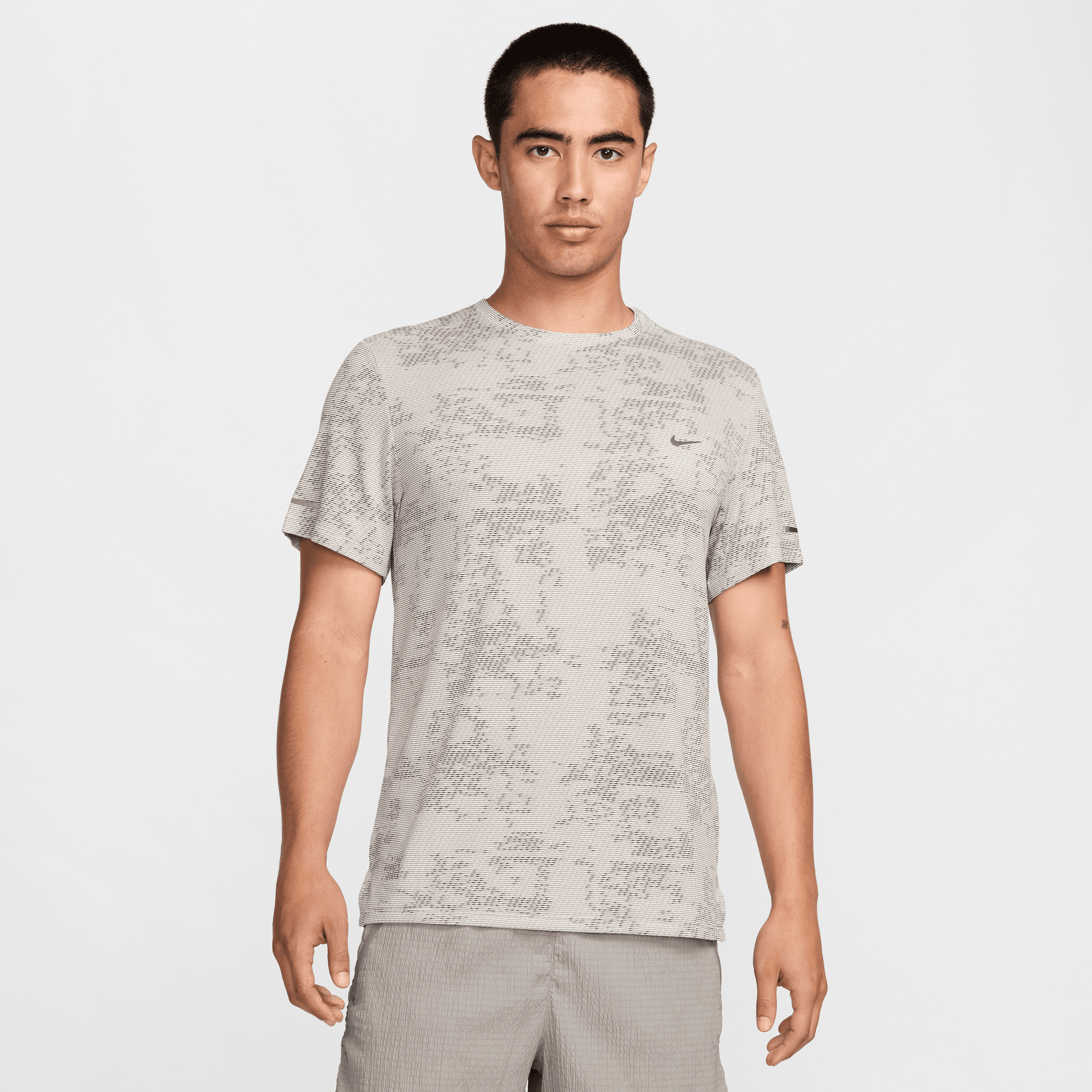 NIKE RUNNING DIVISION MEN'S DRI-FIT ADV SHORT-SLEEVE RUNNING TOP